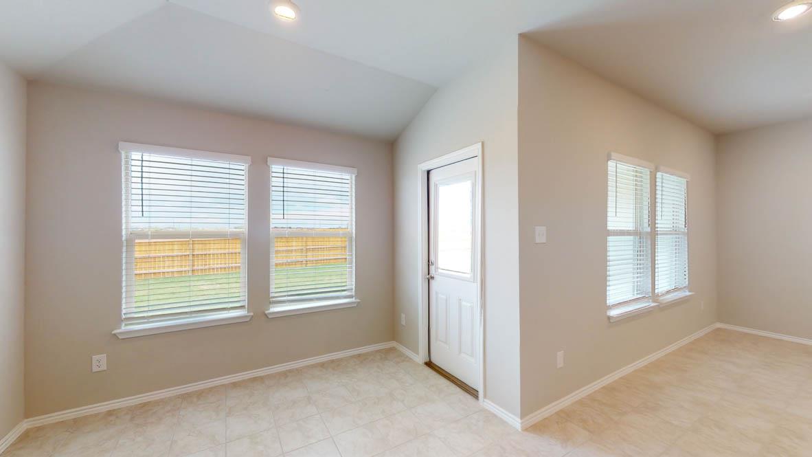 1305 Rolling Thunder Dr Property Photo 12