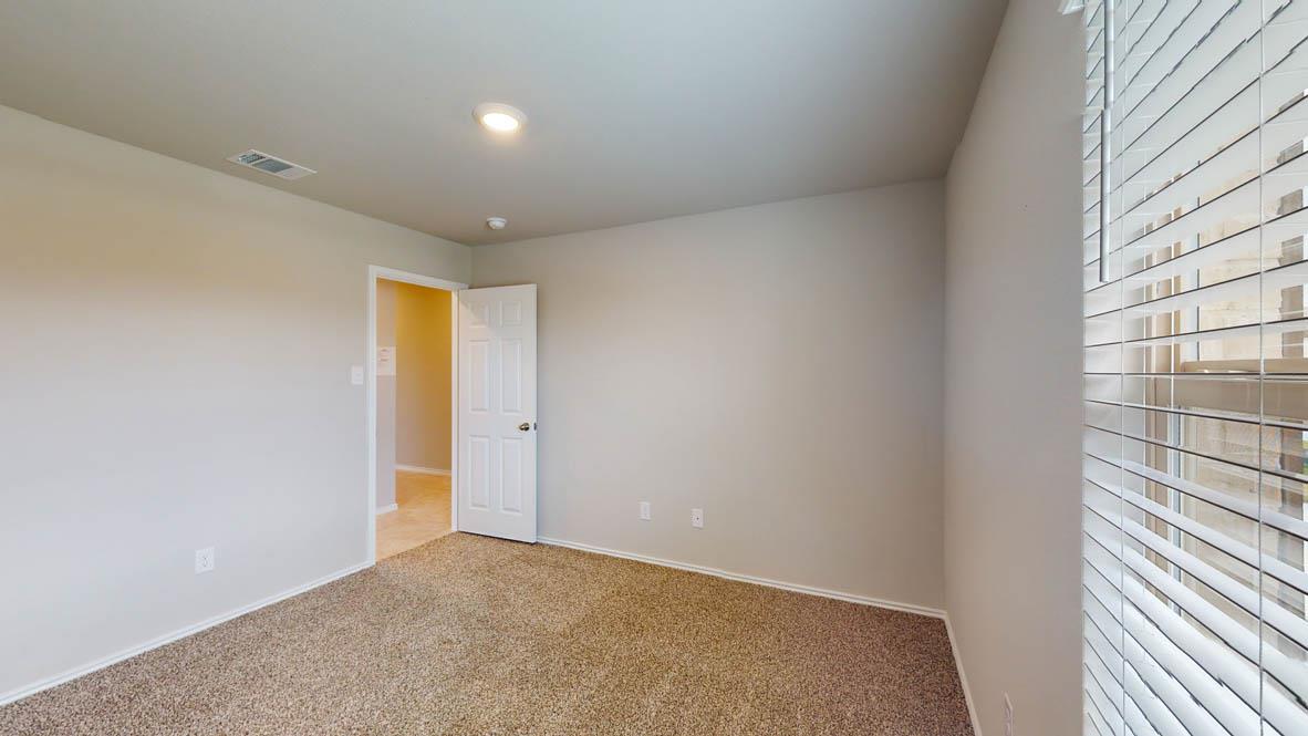 1305 Rolling Thunder Dr Property Photo 18