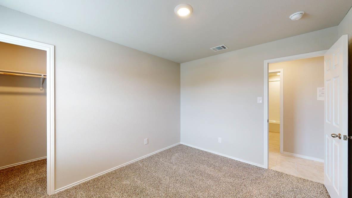 1305 Rolling Thunder Dr Property Photo 21