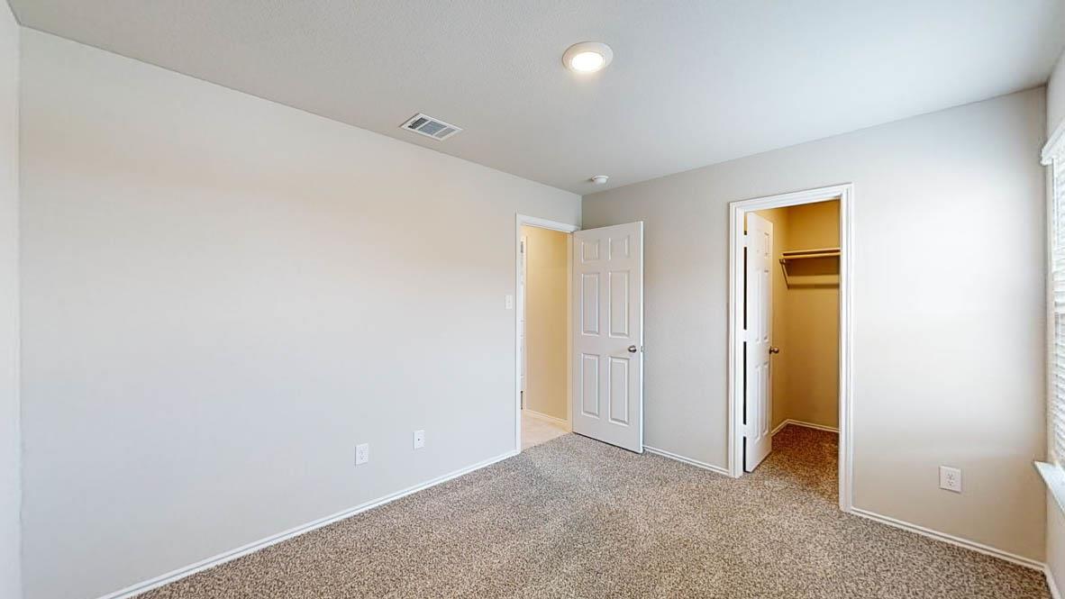 1305 Rolling Thunder Dr Property Photo 23