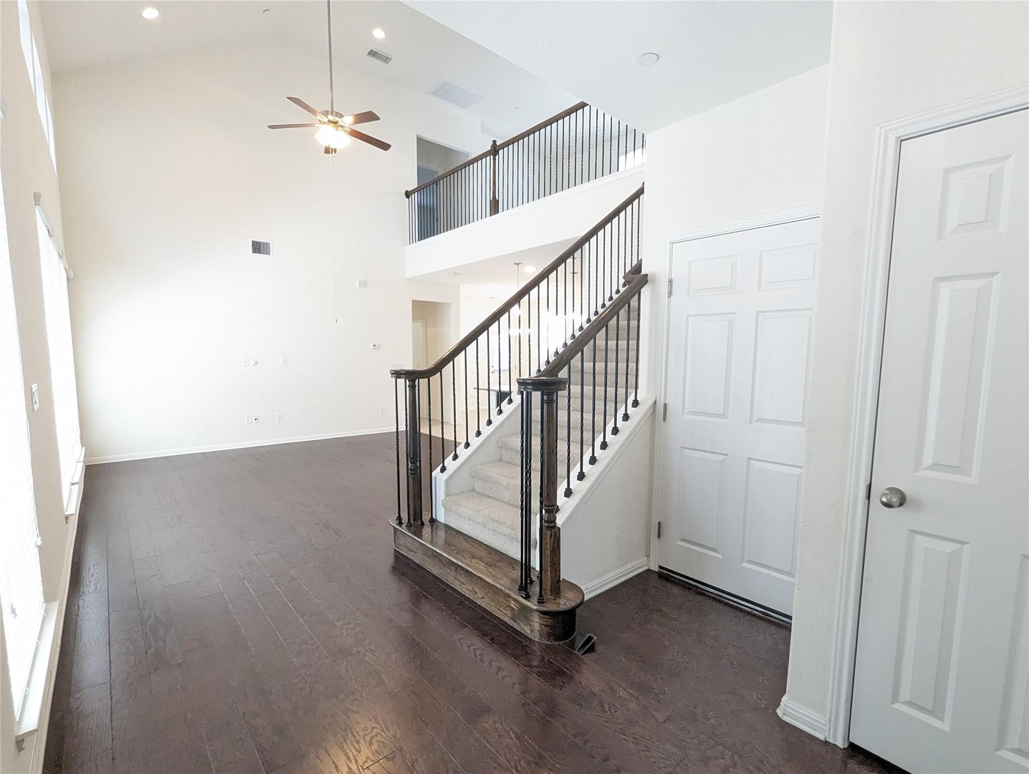 3240 E Whitestone Blvd #37 Property Photo 5