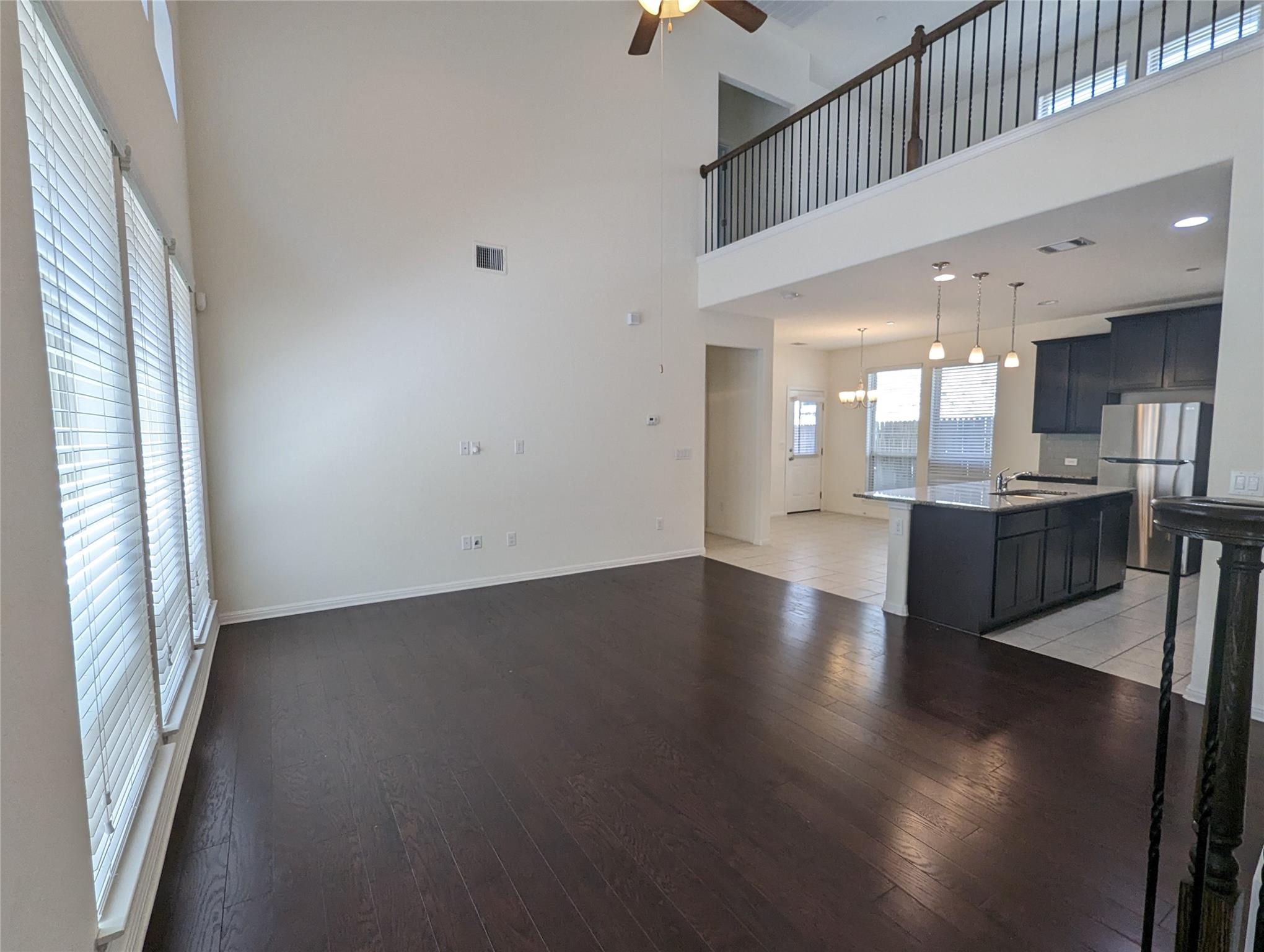 3240 E Whitestone Blvd #37 Property Photo 6