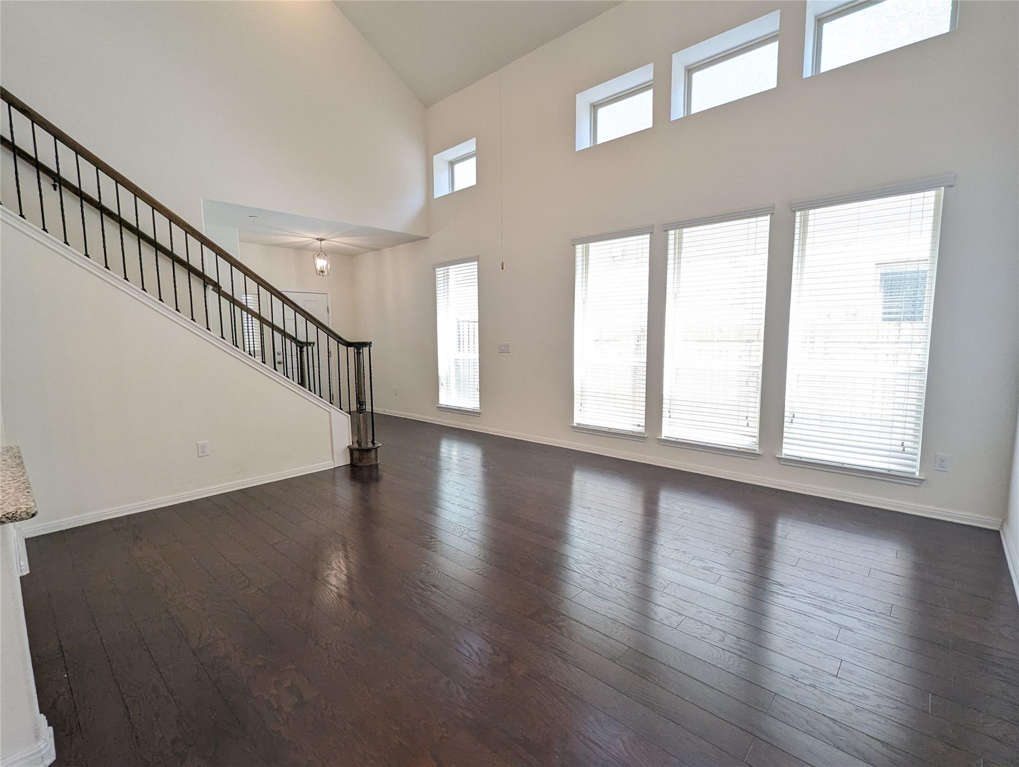 3240 E Whitestone Blvd #37 Property Photo 8