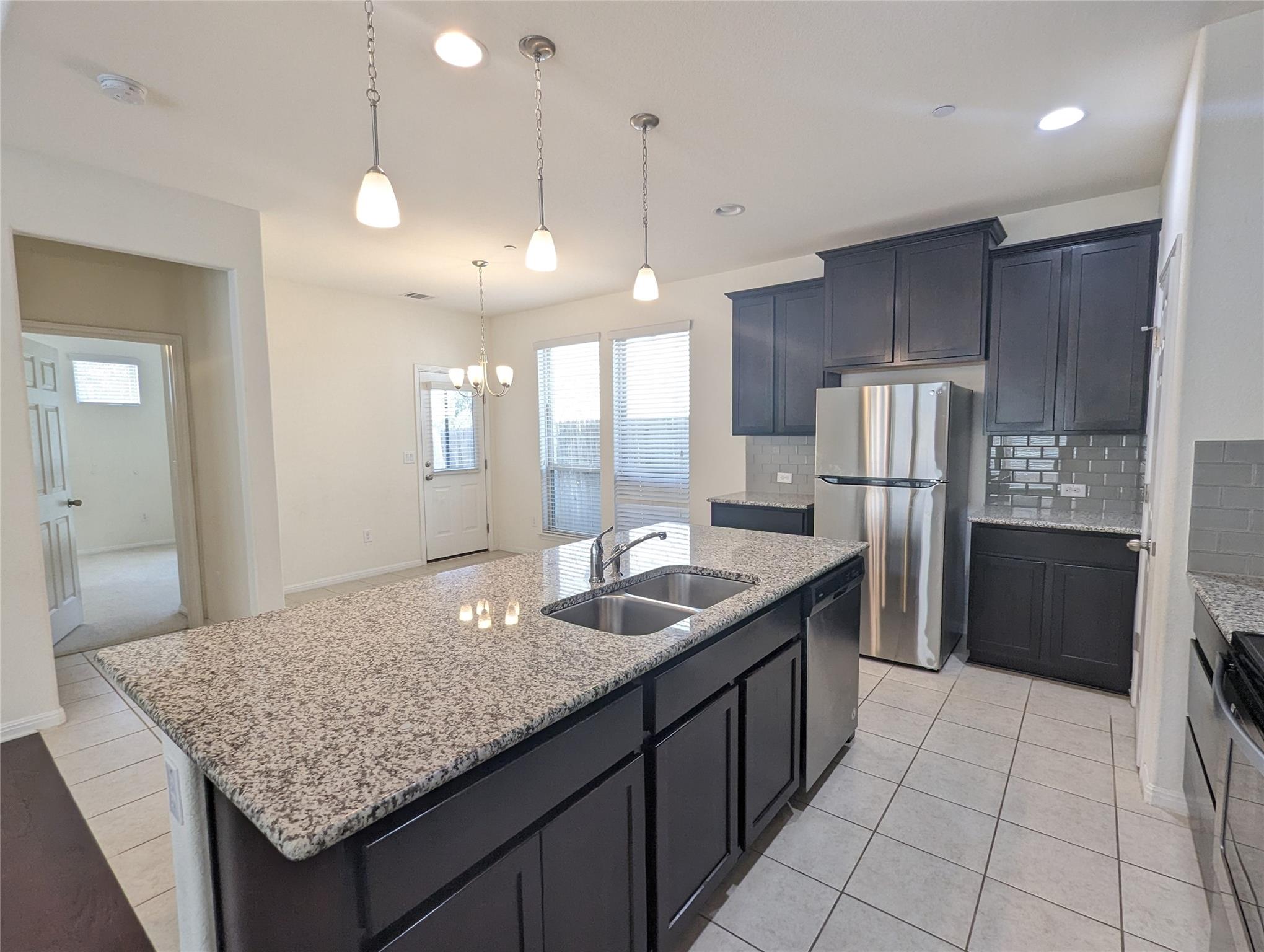 3240 E Whitestone Blvd #37 Property Photo 10