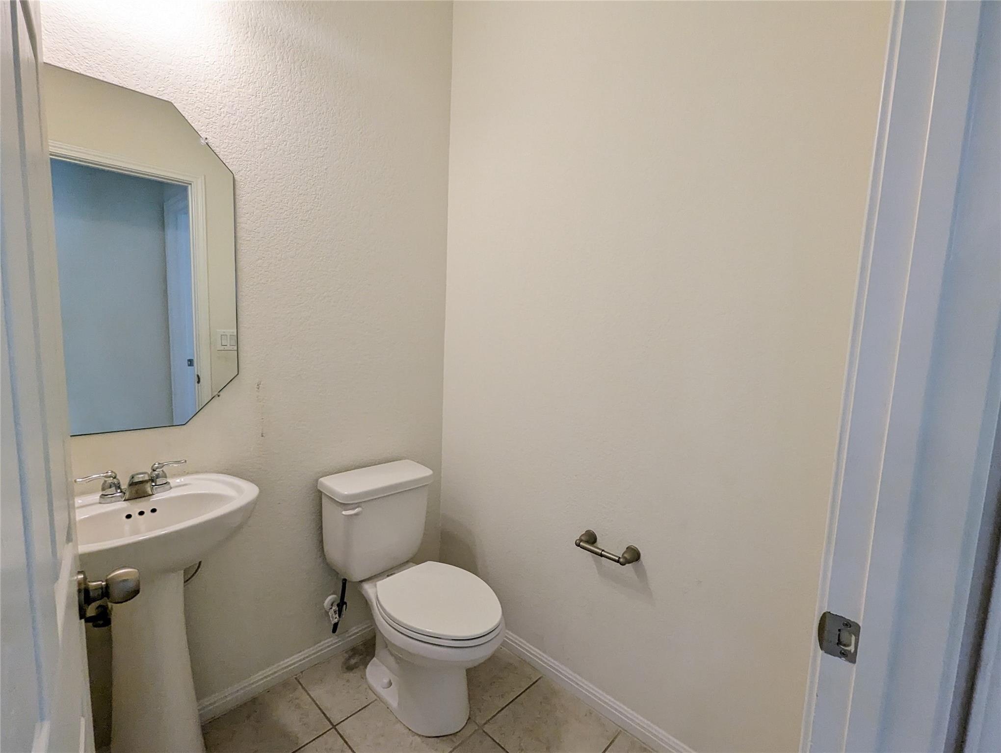 3240 E Whitestone Blvd #37 Property Photo 13