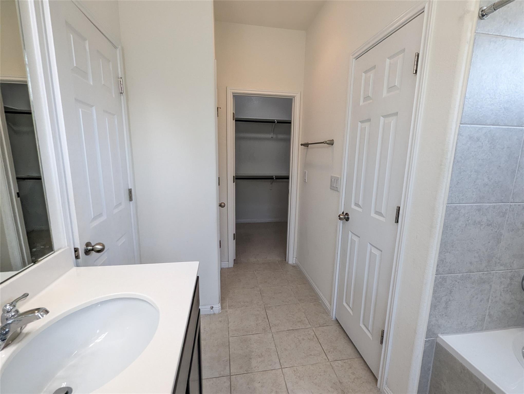 3240 E Whitestone Blvd #37 Property Photo 18