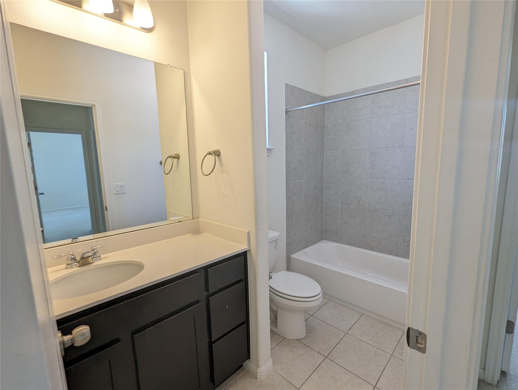 3240 E Whitestone Blvd #37 Property Photo 25