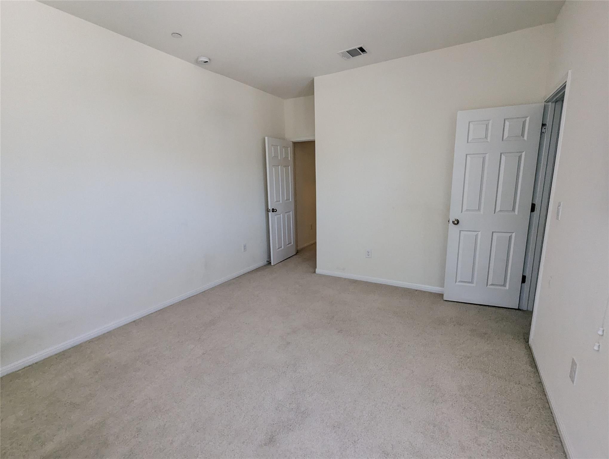 3240 E Whitestone Blvd #37 Property Photo 29