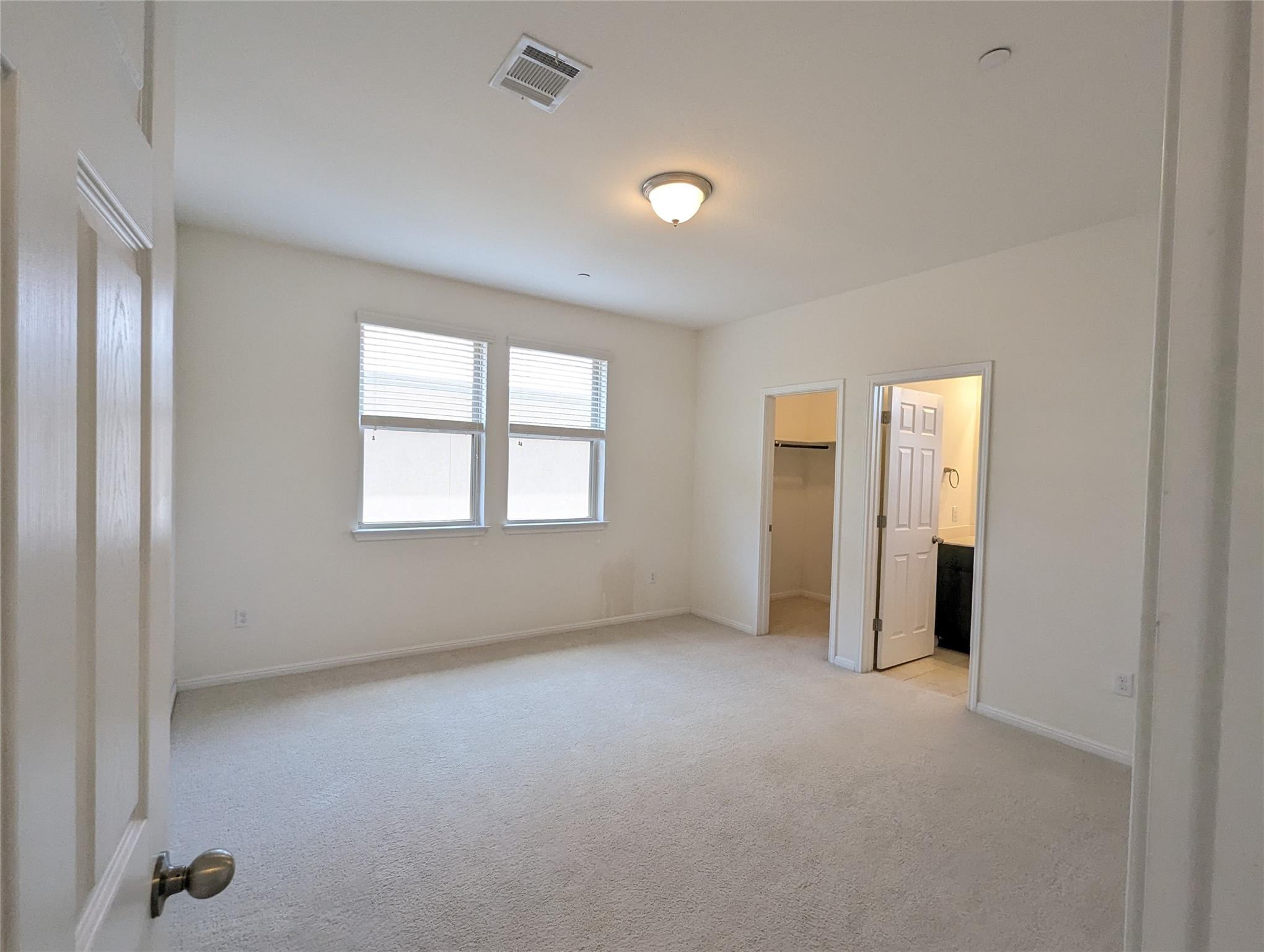 3240 E Whitestone Blvd #37 Property Photo 33
