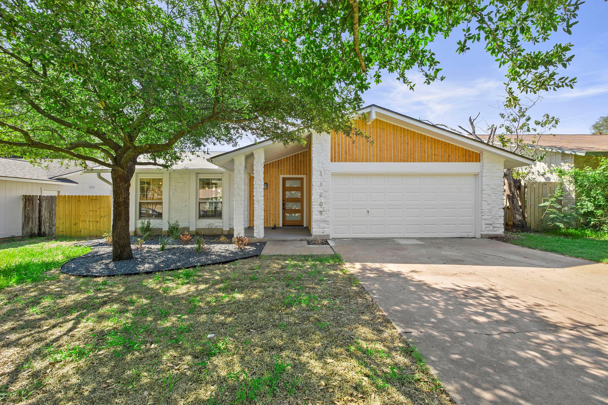 11209 Amethyst Trl Property Photo 1