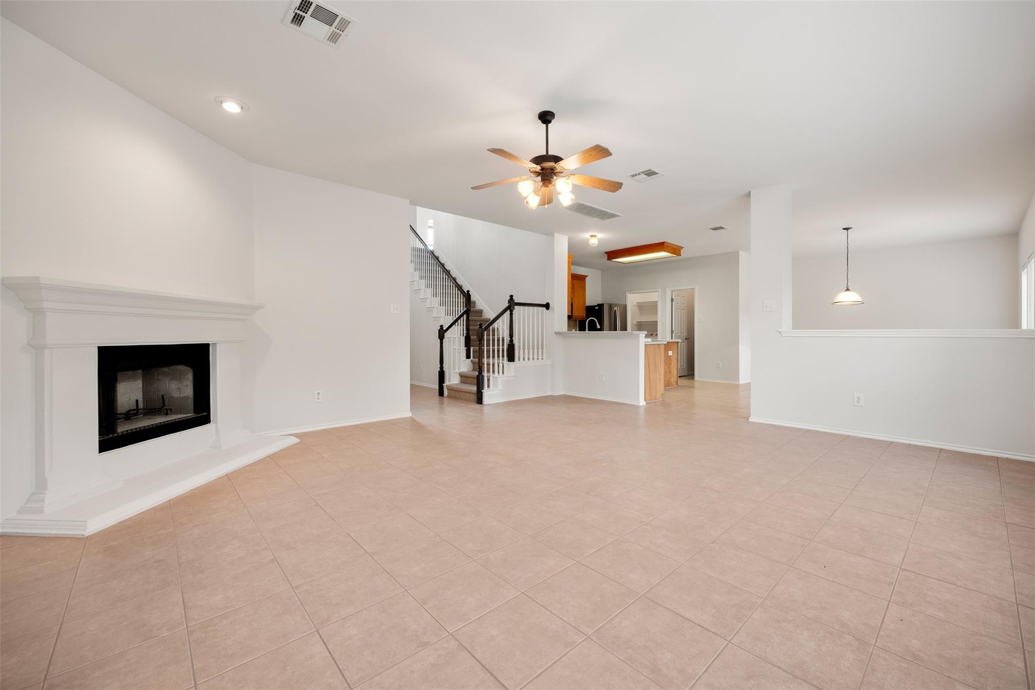 10812 Casitas Dr Property Photo 3