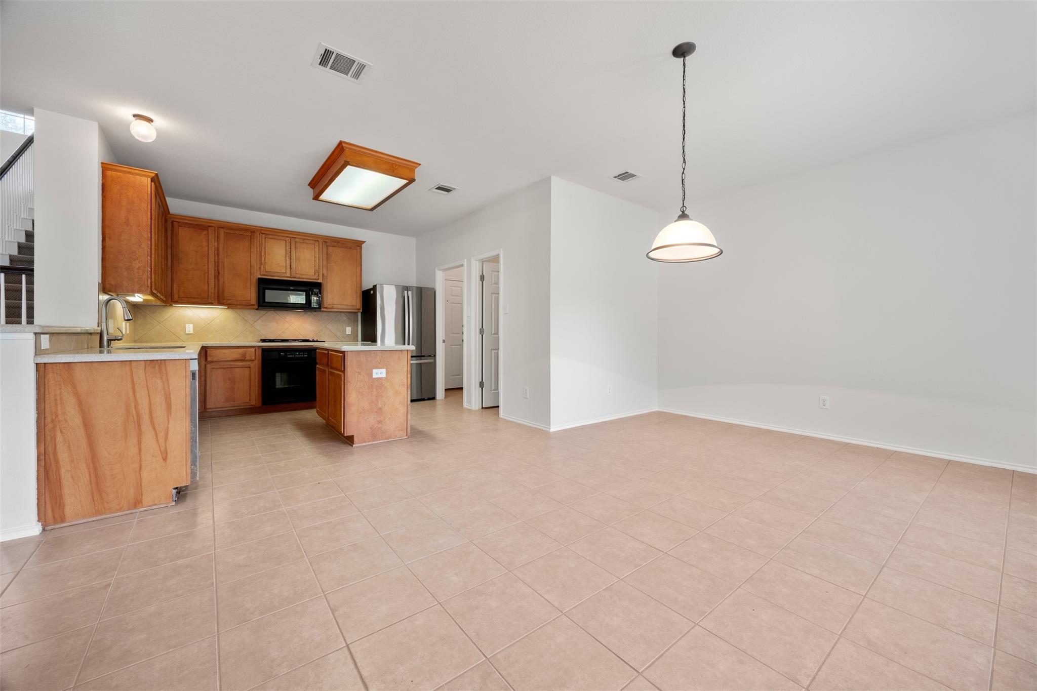 10812 Casitas Dr Property Photo 5