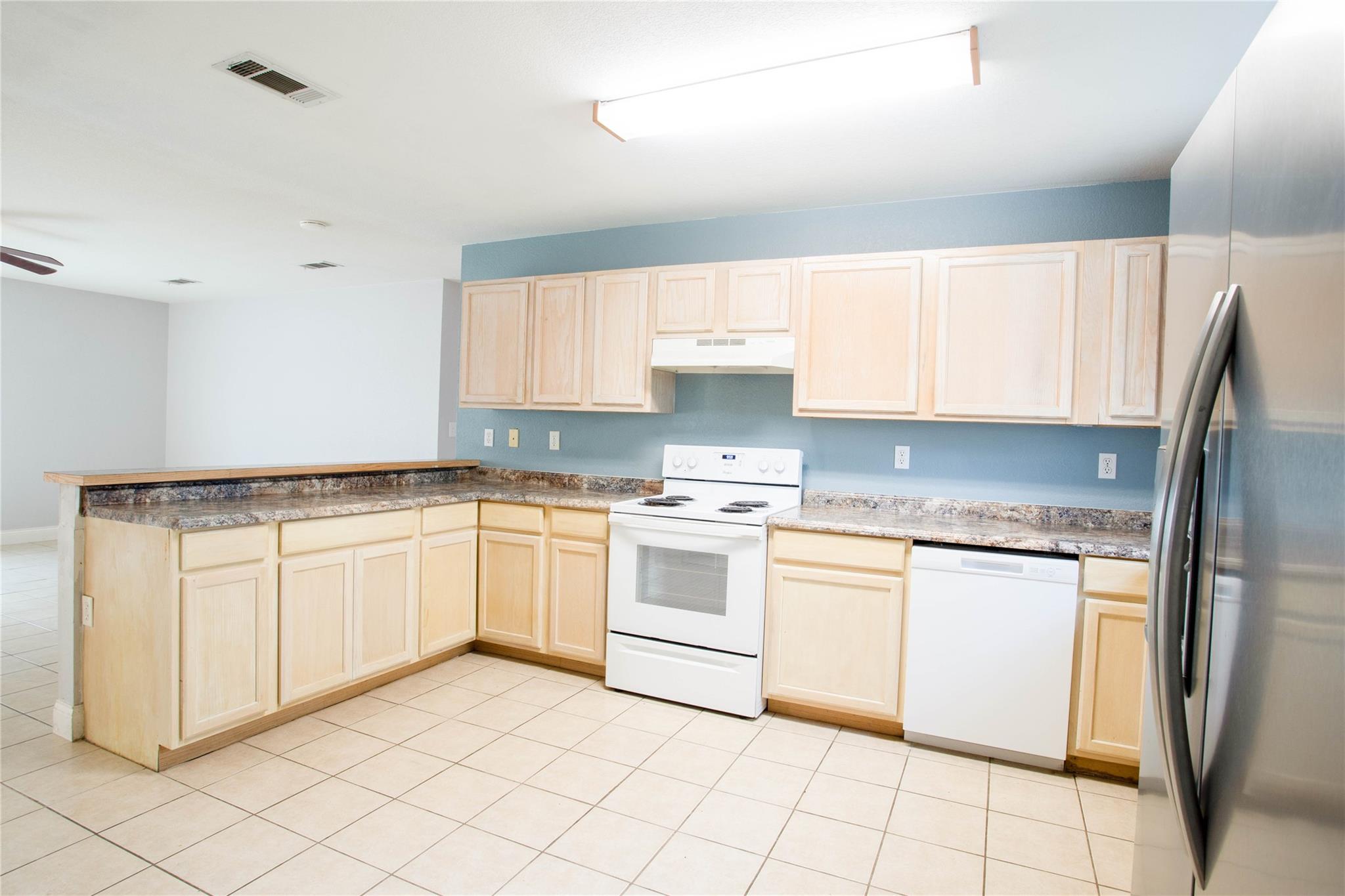 1149 Mira Loma Ln Property Photo 9