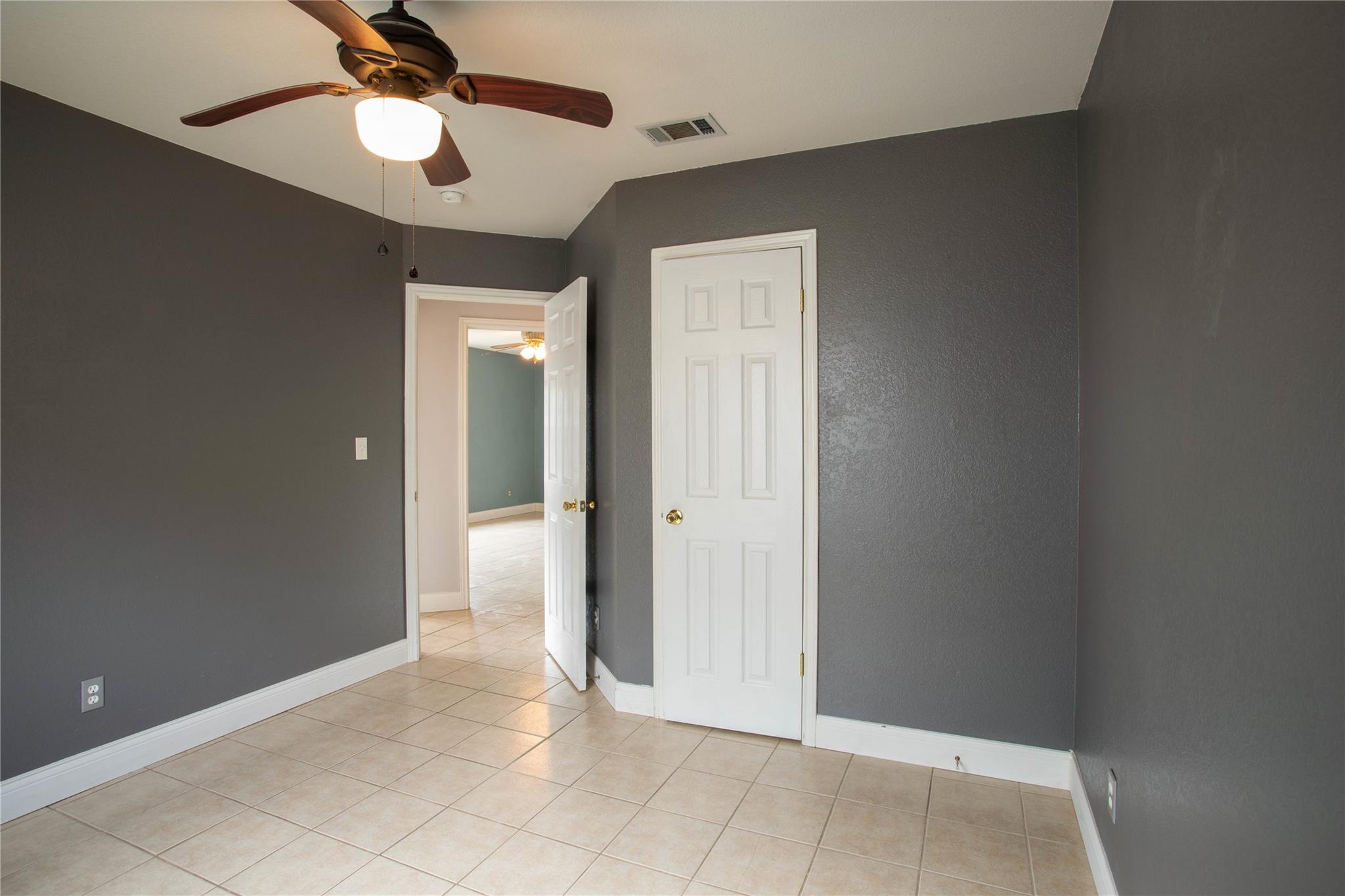 1149 Mira Loma Ln Property Photo 13