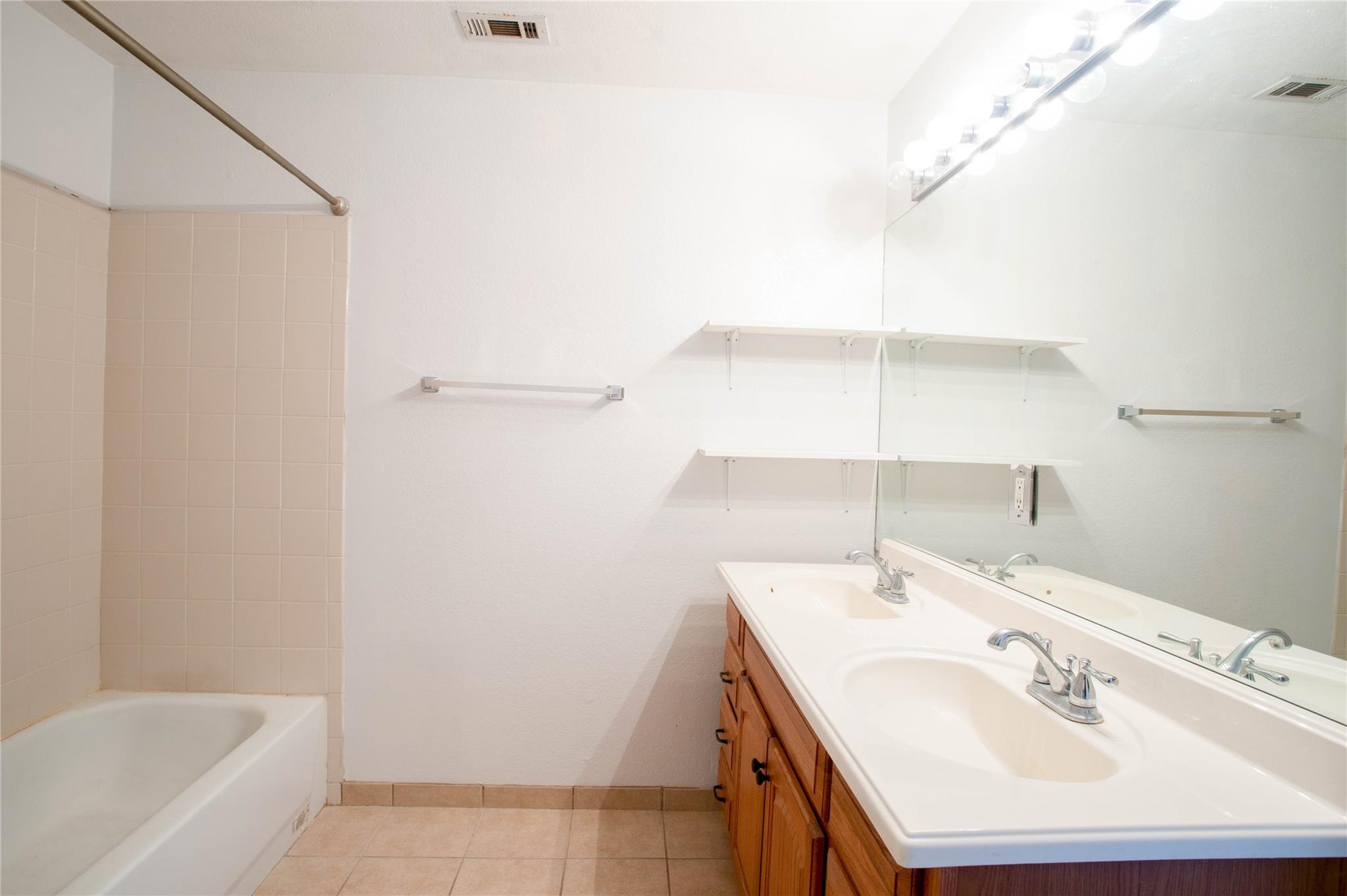1149 Mira Loma Ln Property Photo 19
