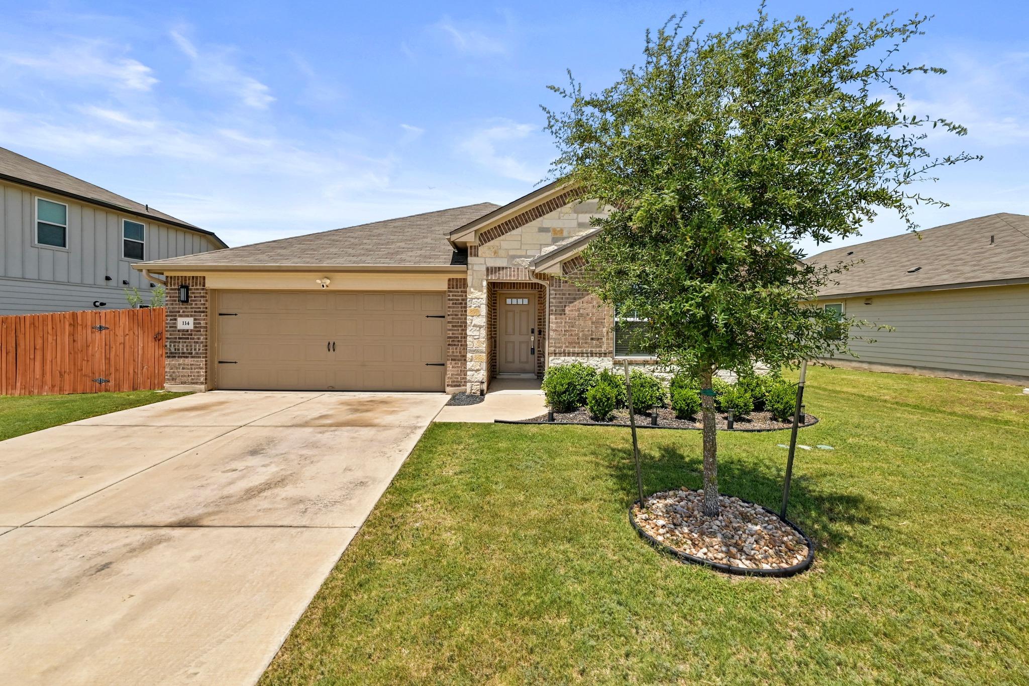114 Grasslands Trl Property Photo 1