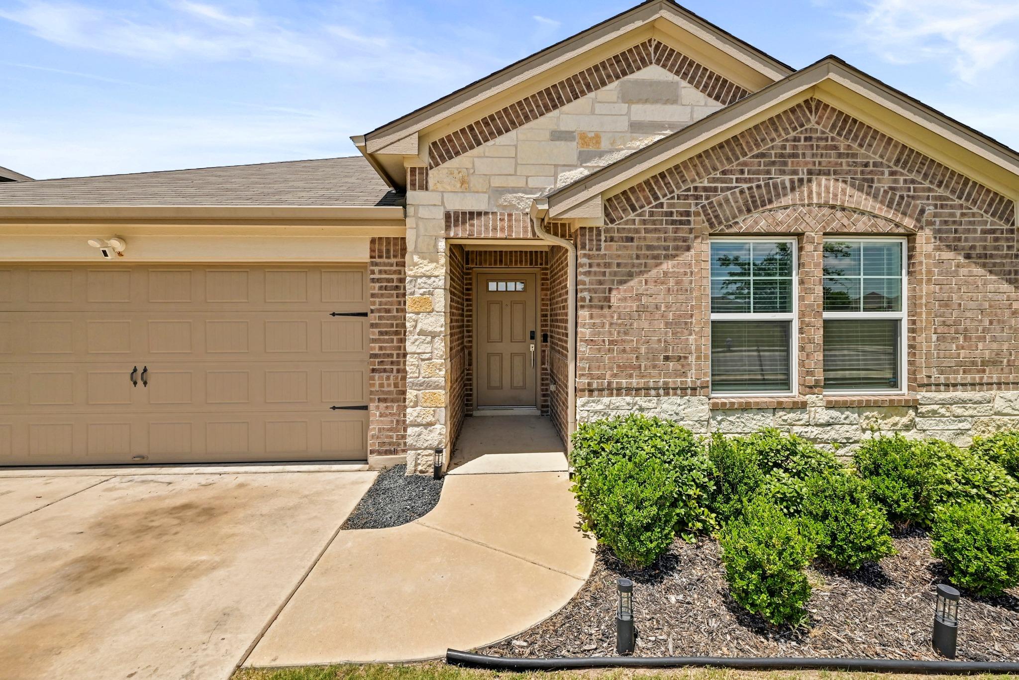 114 Grasslands Trl Property Photo 2