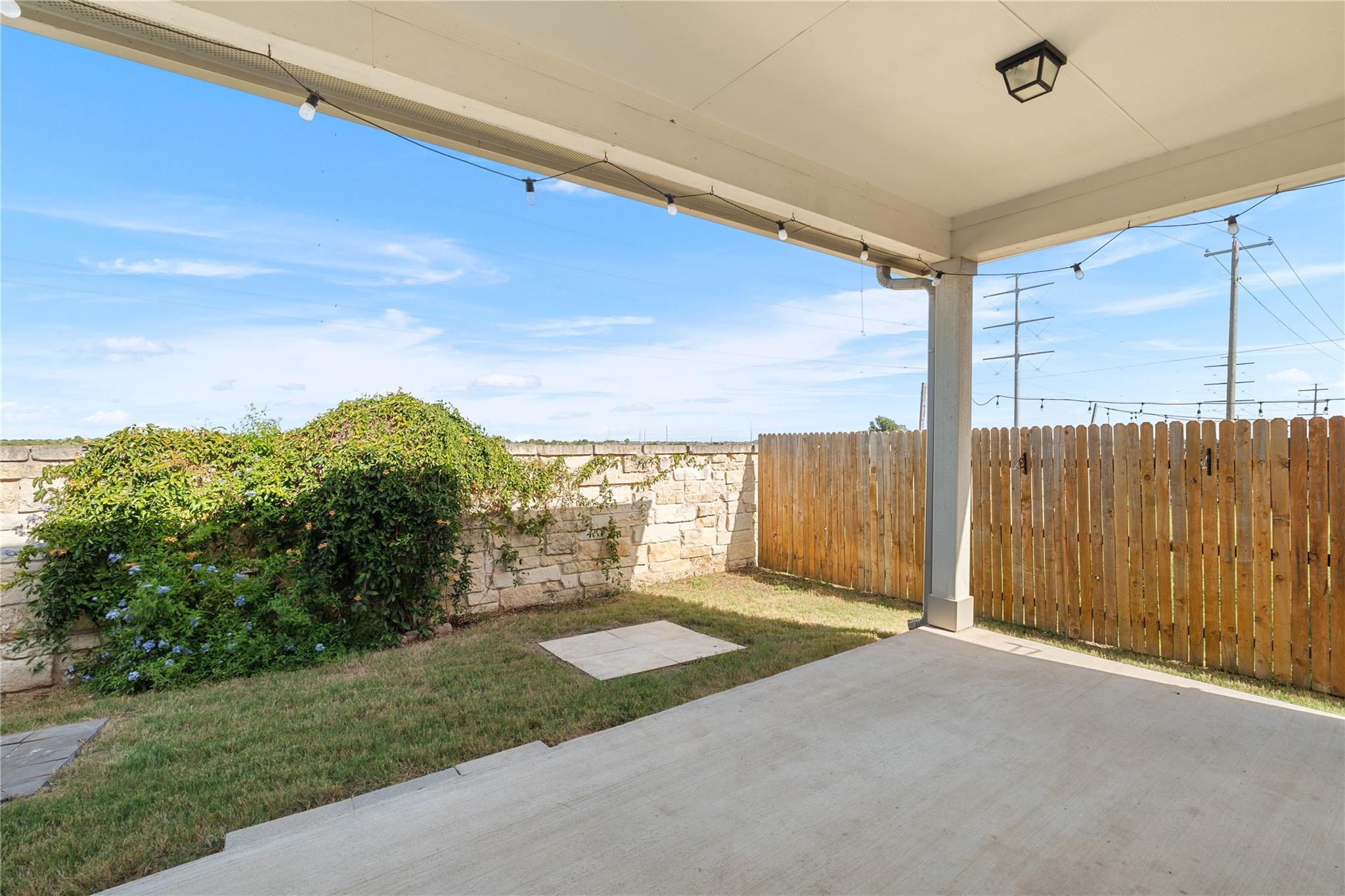 807 Gray Fox Loop Property Photo 27