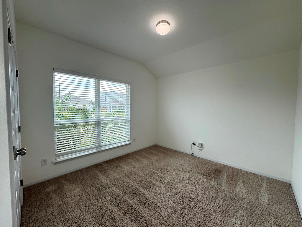 106 Watercourse Way Property Photo 5