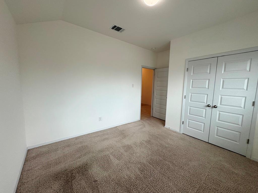 106 Watercourse Way Property Photo 7