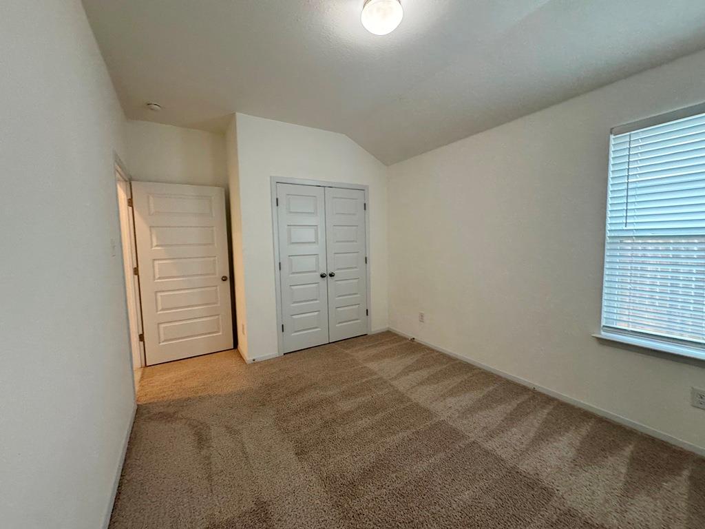 106 Watercourse Way Property Photo 9