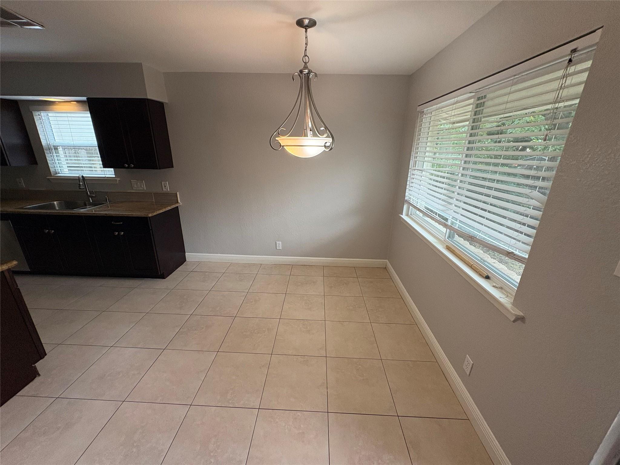 10106 Missel Thrush Dr Property Photo 5