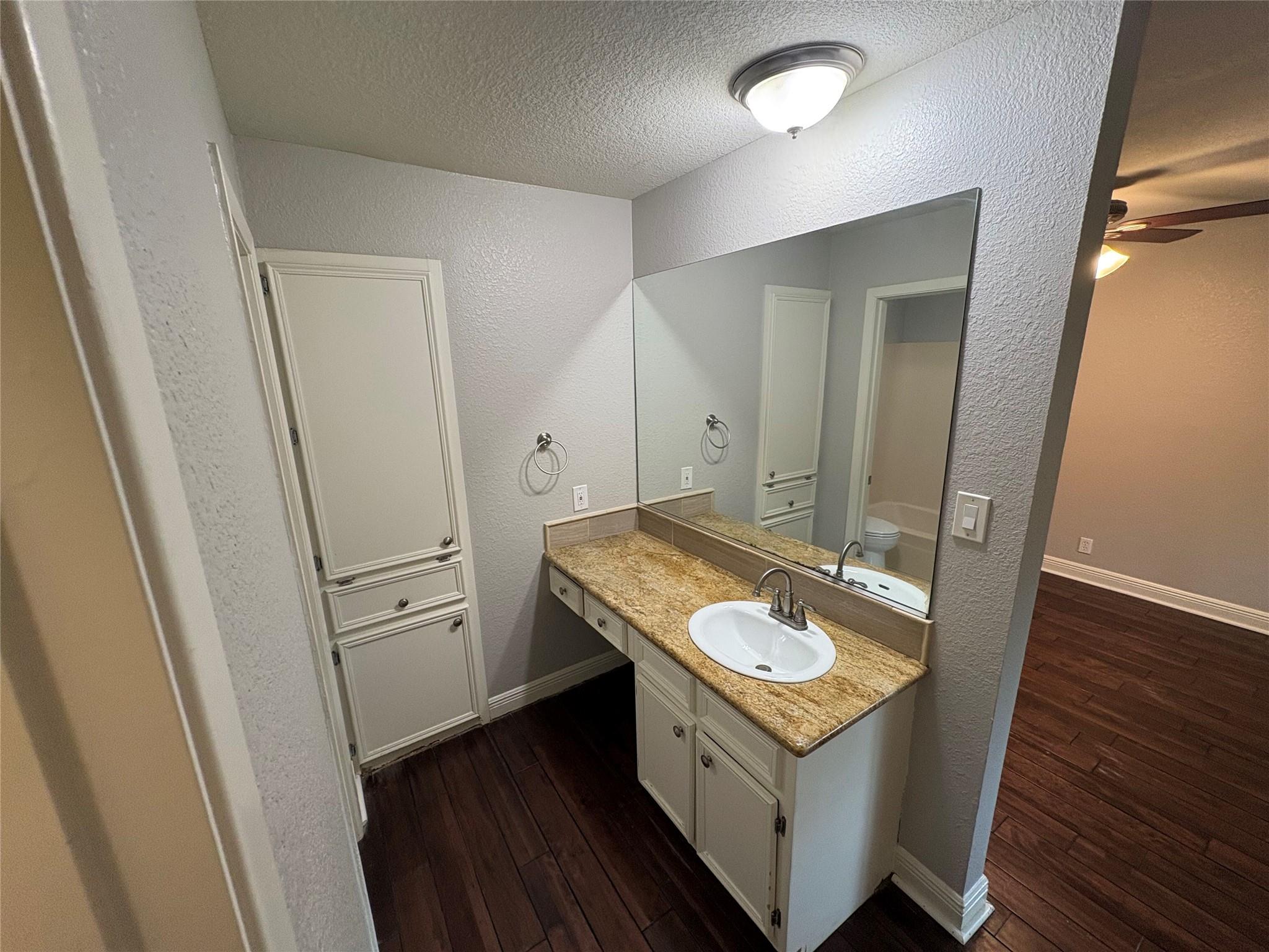 10106 Missel Thrush Dr Property Photo 12