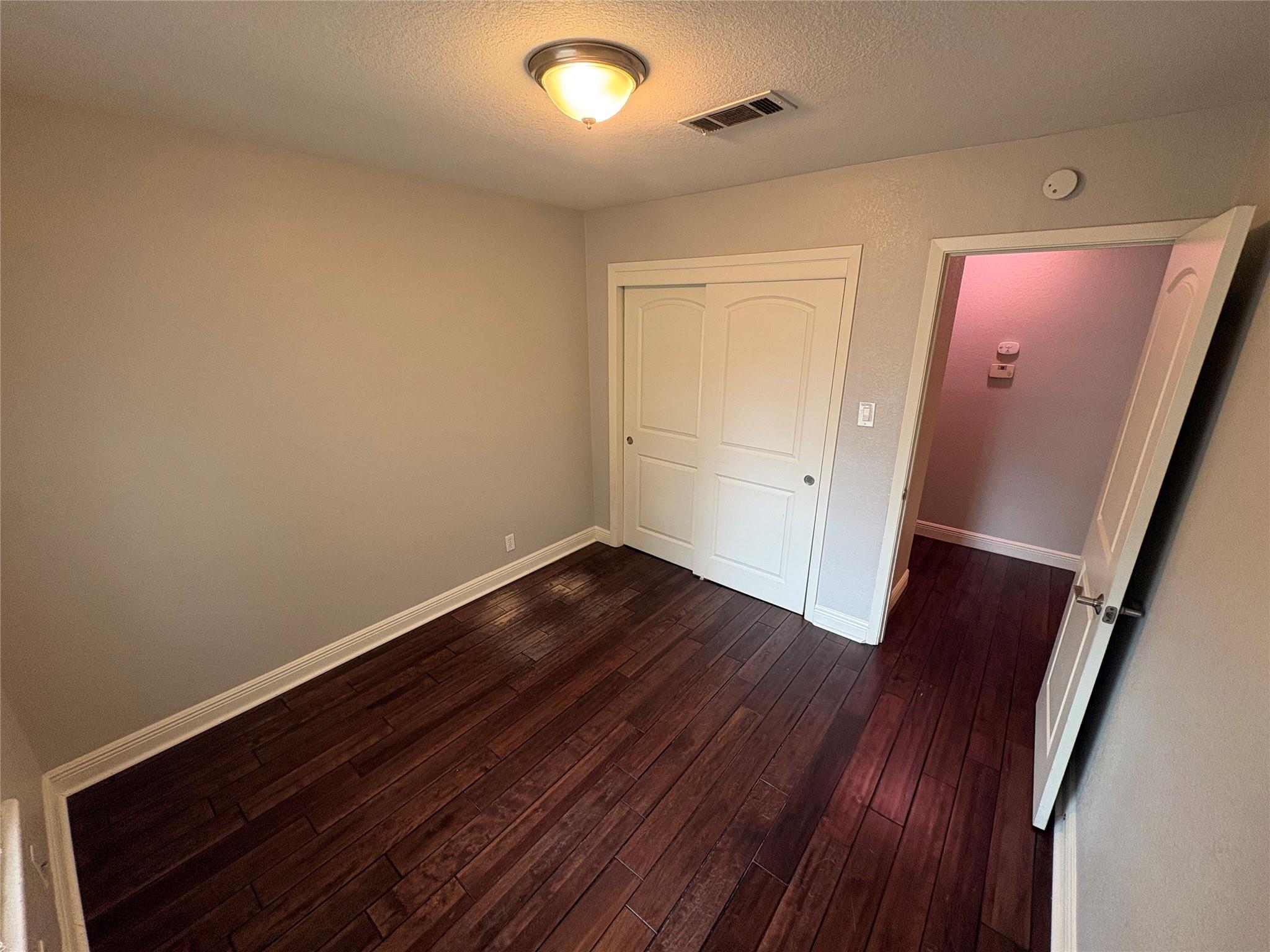 10106 Missel Thrush Dr Property Photo 16