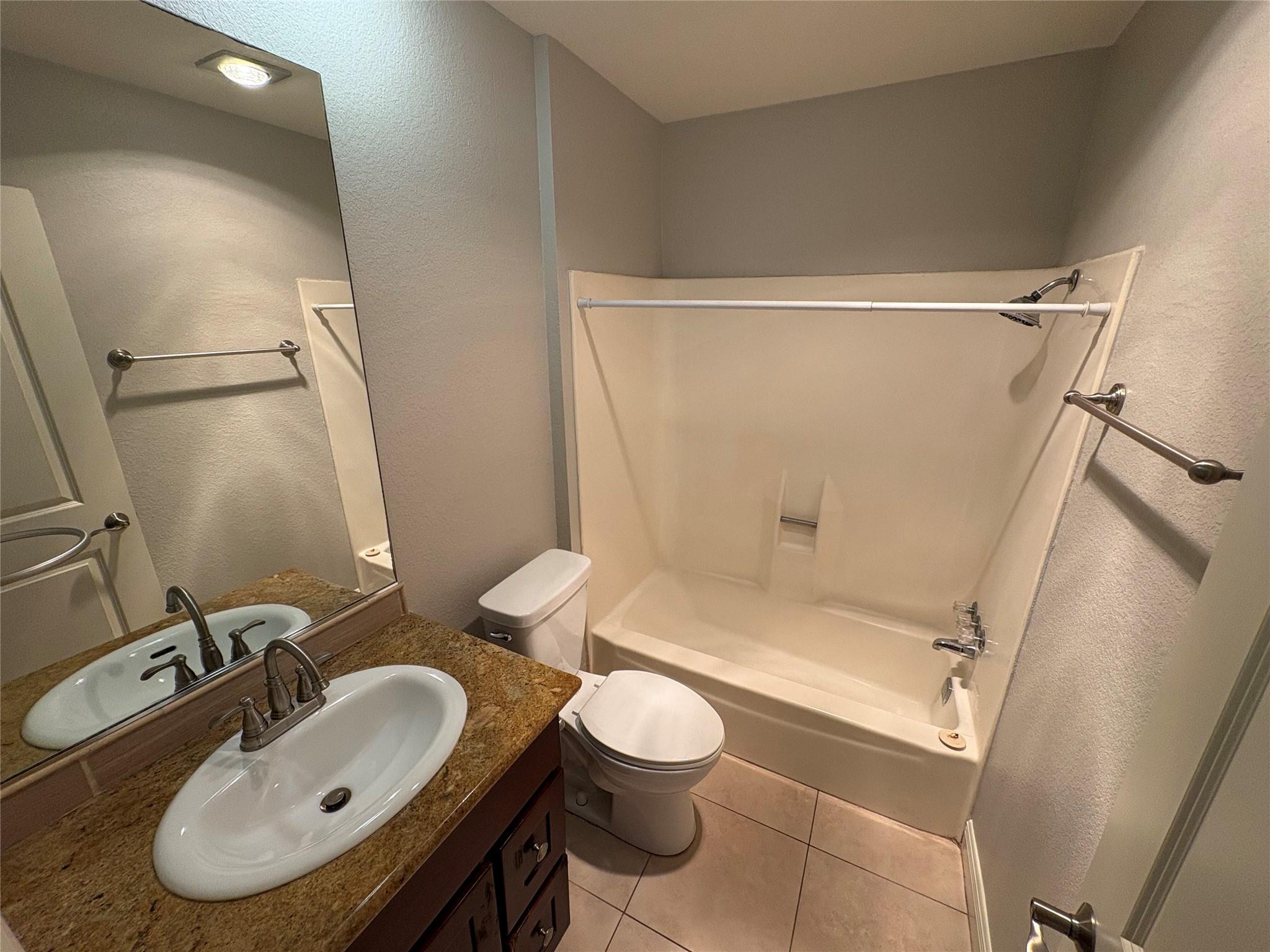 10106 Missel Thrush Dr Property Photo 17