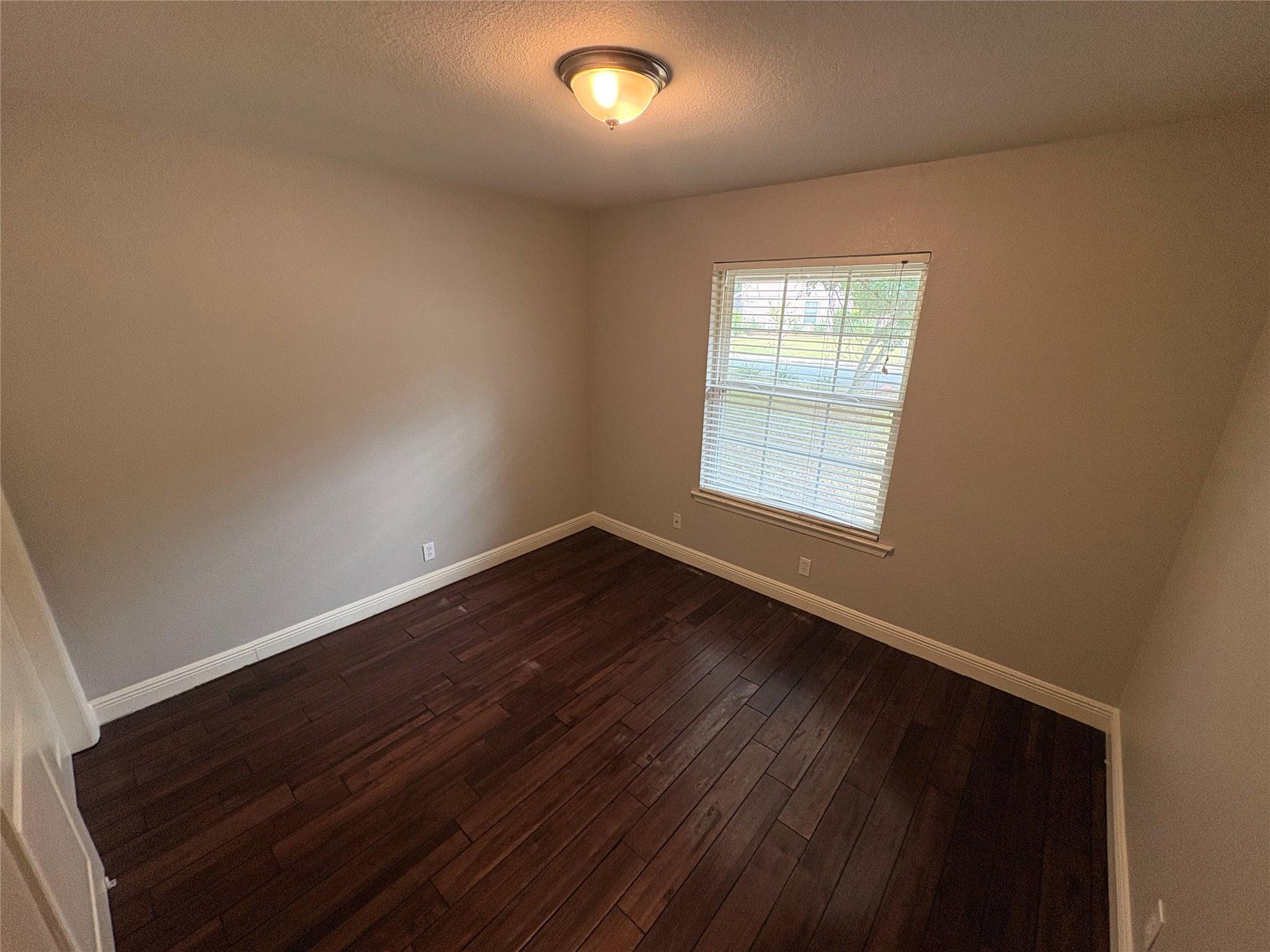 10106 Missel Thrush Dr Property Photo 18