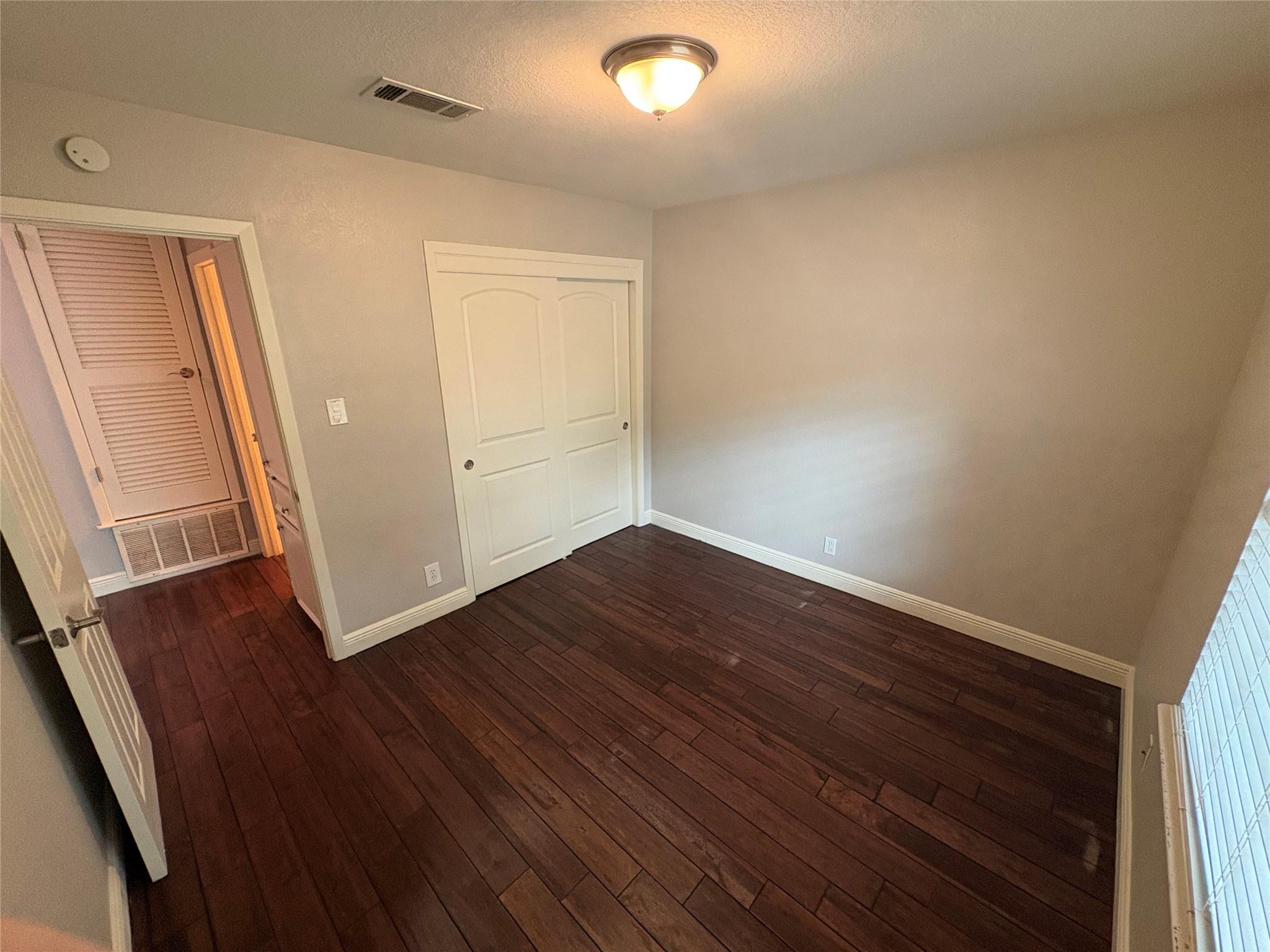 10106 Missel Thrush Dr Property Photo 19