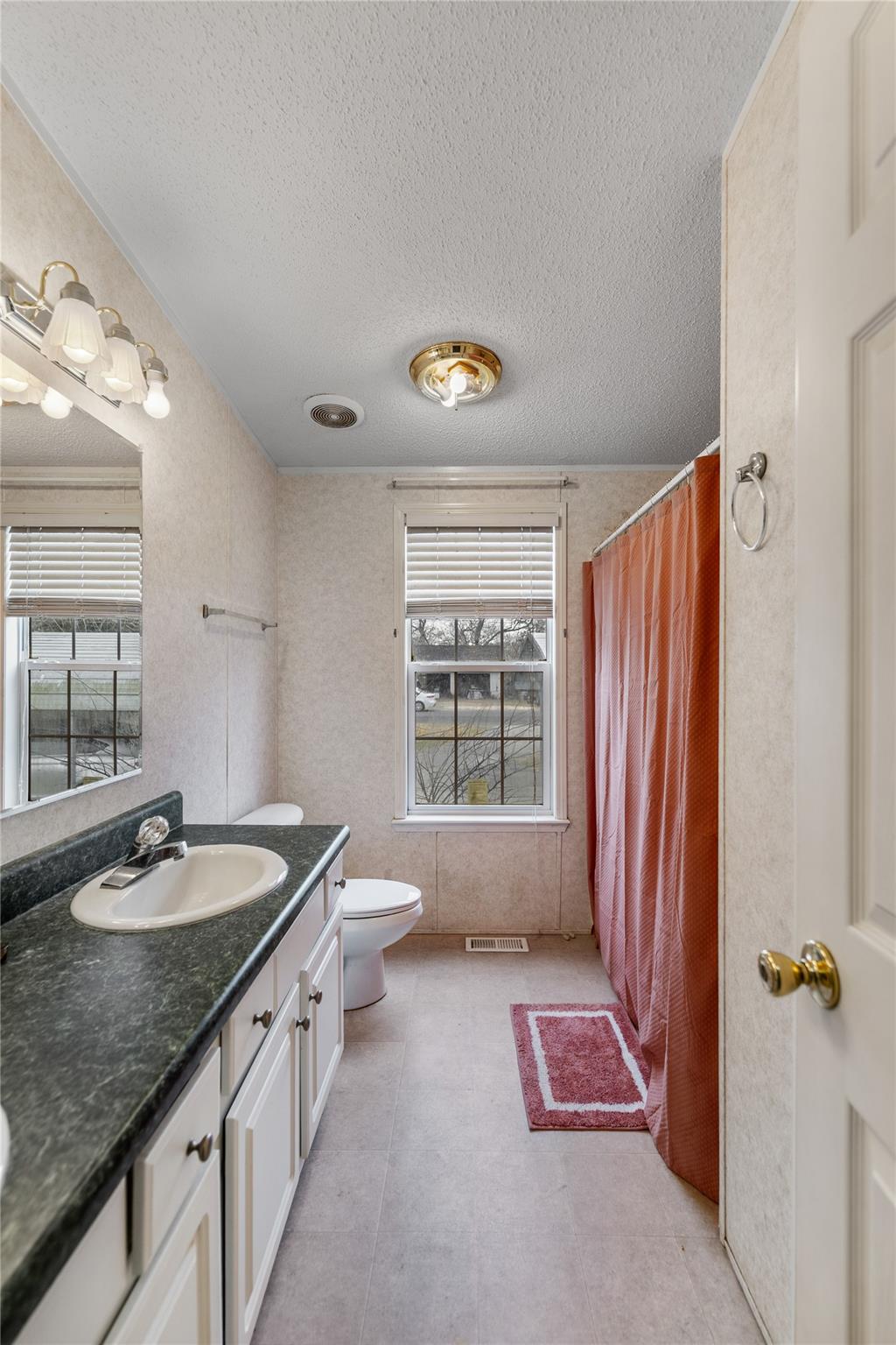 1005 Baumgarten St Property Photo 21