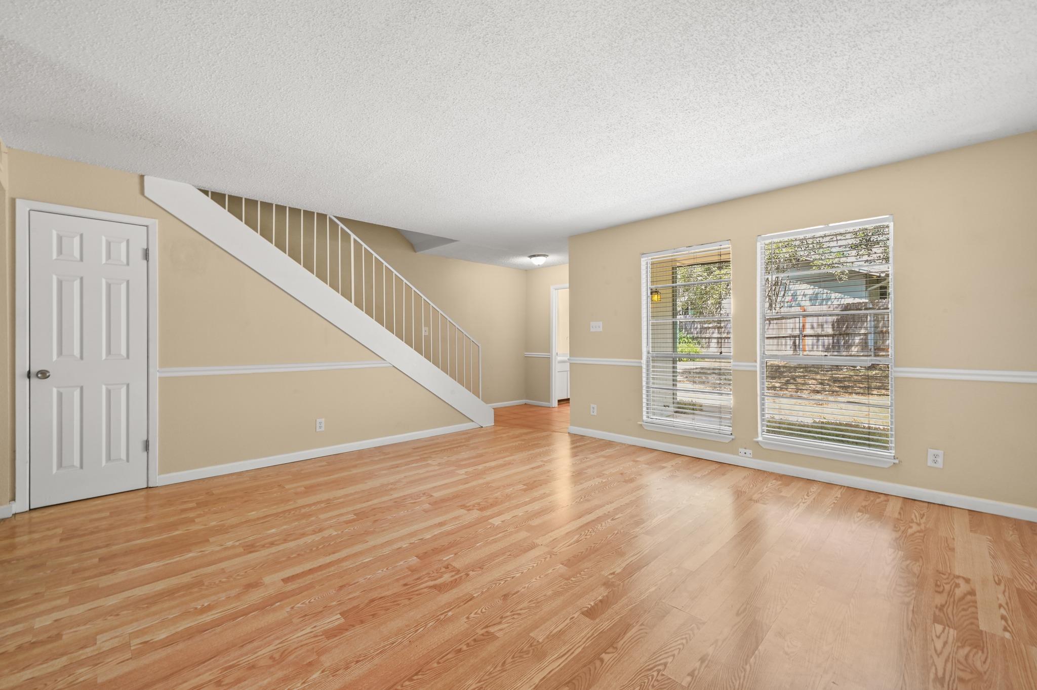 807 Castle Ridge Rd #c Property Photo 9