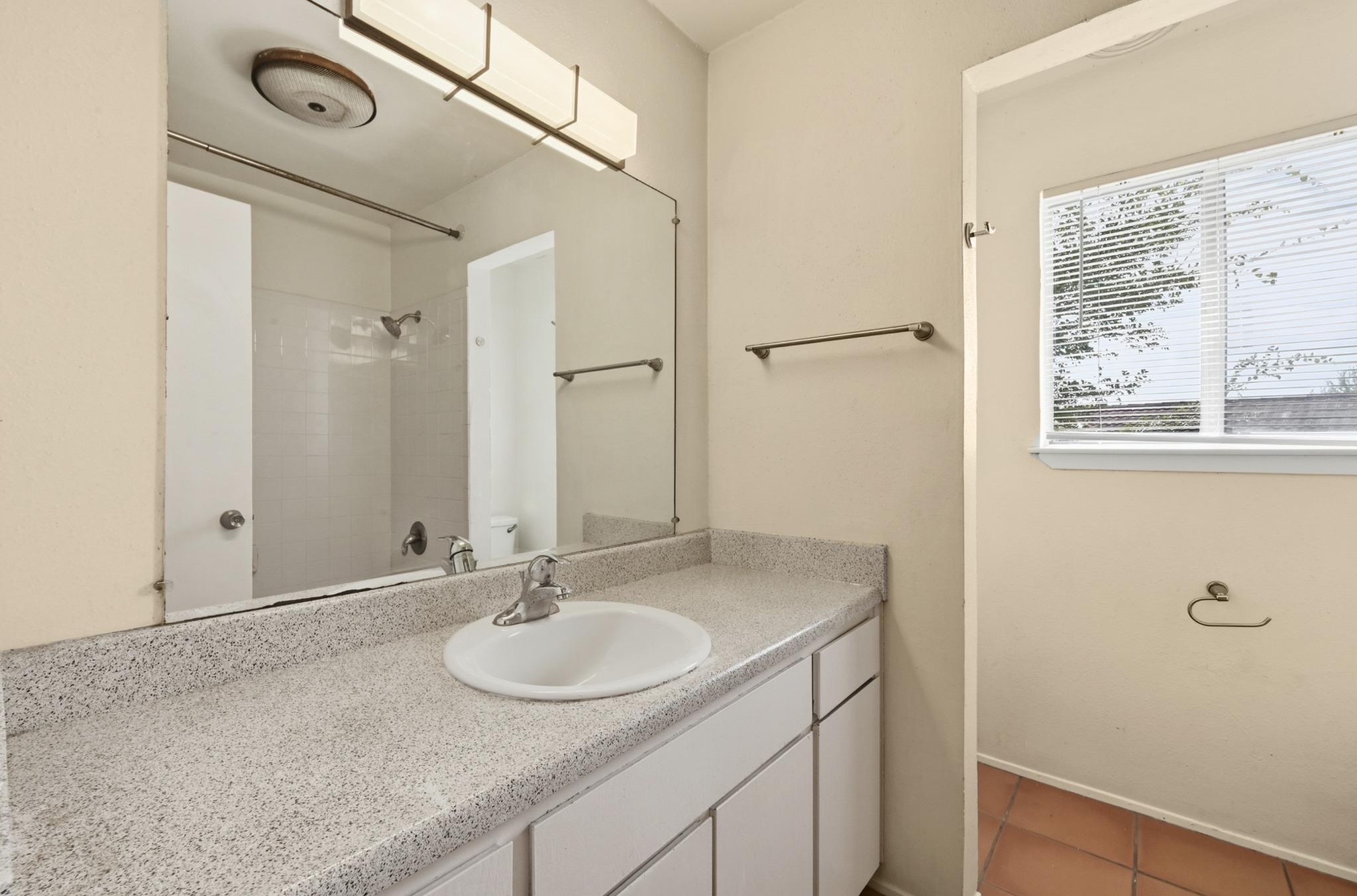 807 Castle Ridge Rd #c Property Photo 20
