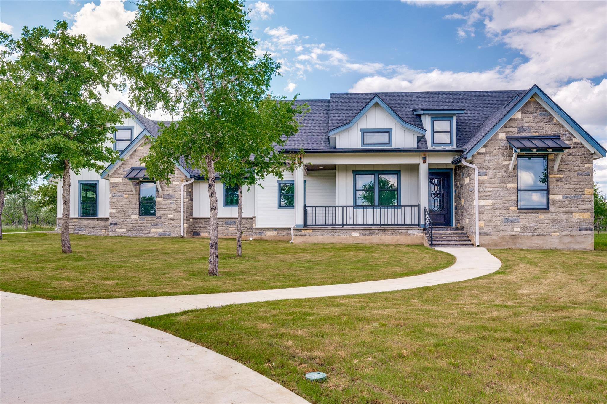 485 Post Oak Property Photo