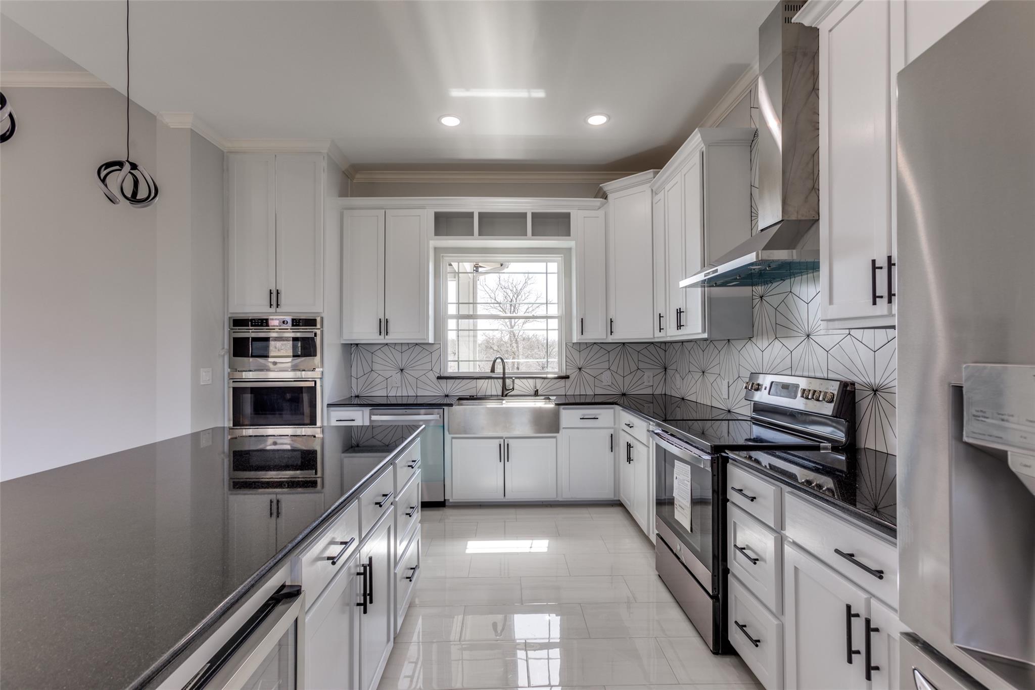 485 Post Oak Property Photo 4