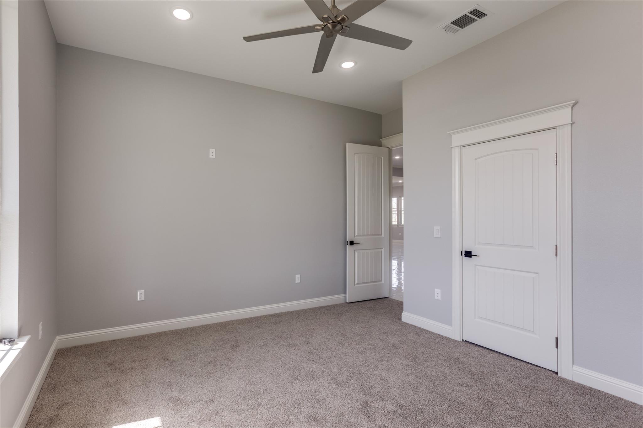 485 Post Oak Property Photo 18