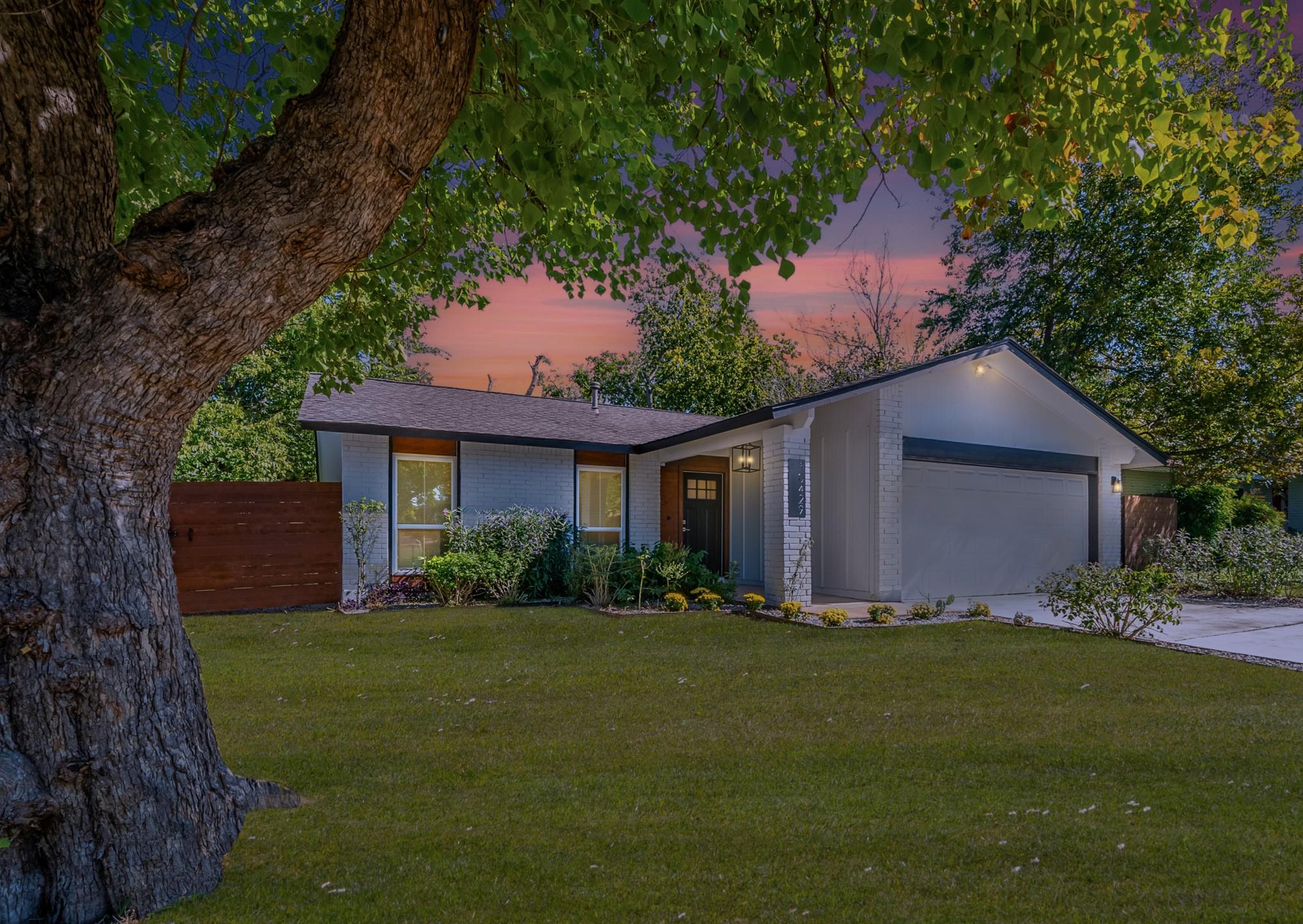 10429 Firethorn LN Property Photo 1