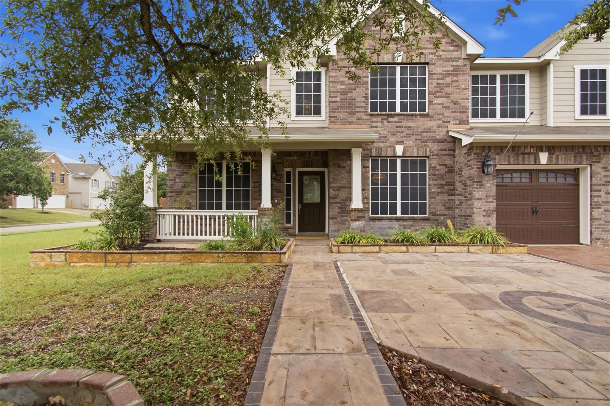 113 Scarlet Oak Cv Property Photo 2