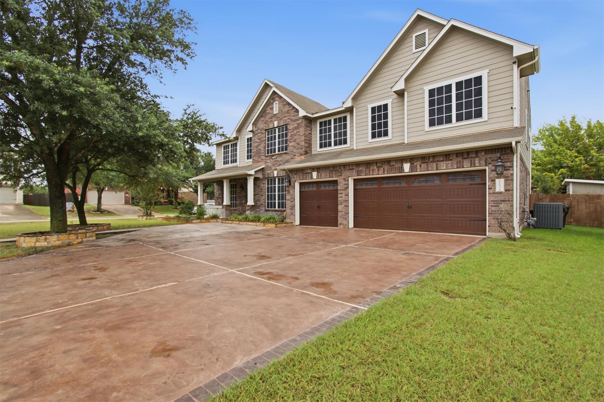 113 Scarlet Oak Cv Property Photo 3