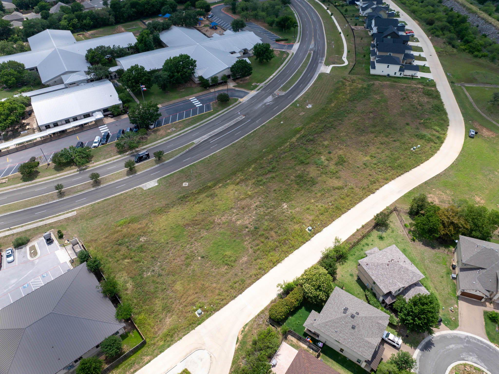 362-406 Stagecoach Trl Property Photo 1