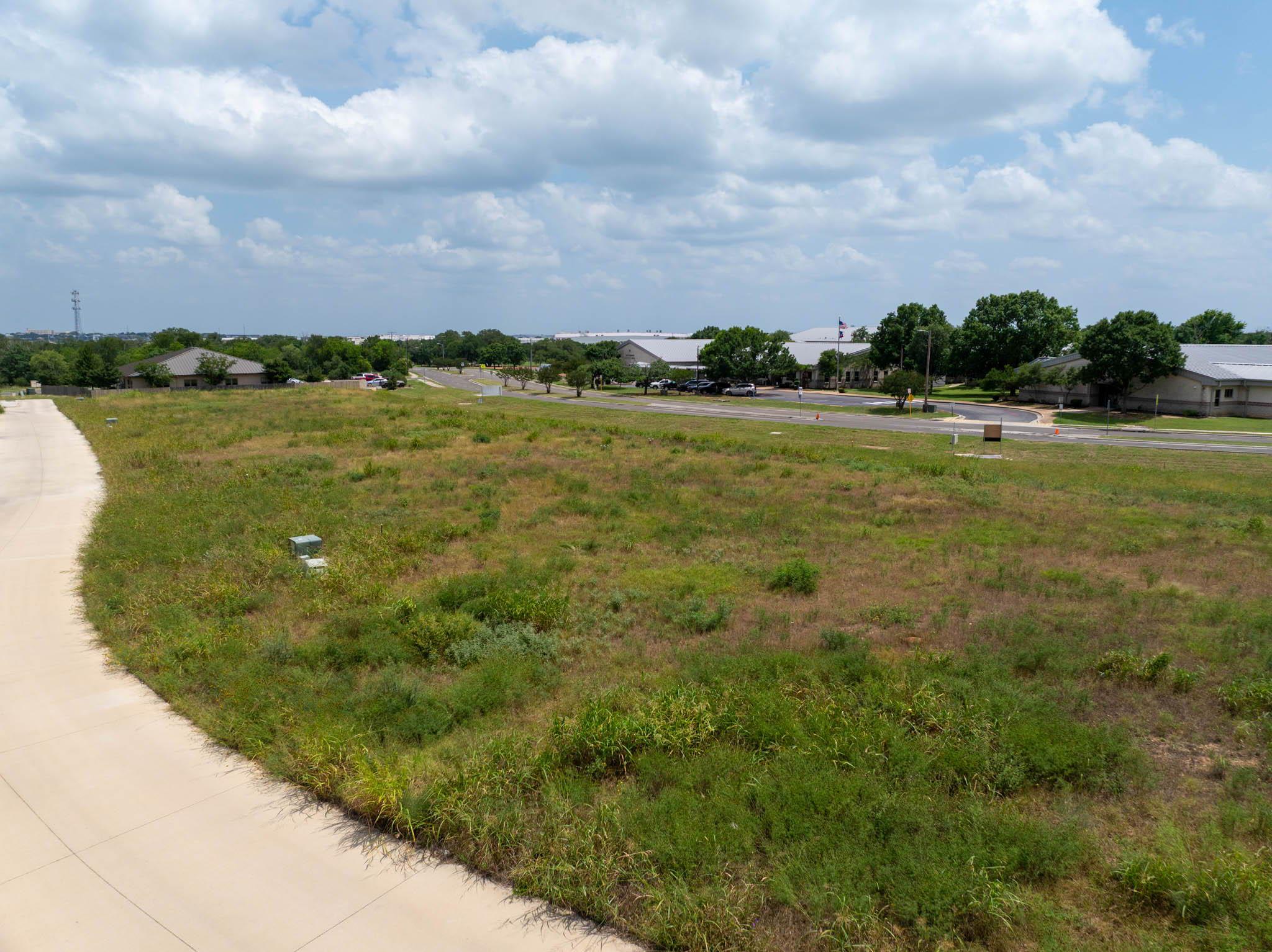 362-406 Stagecoach Trl Property Photo 7