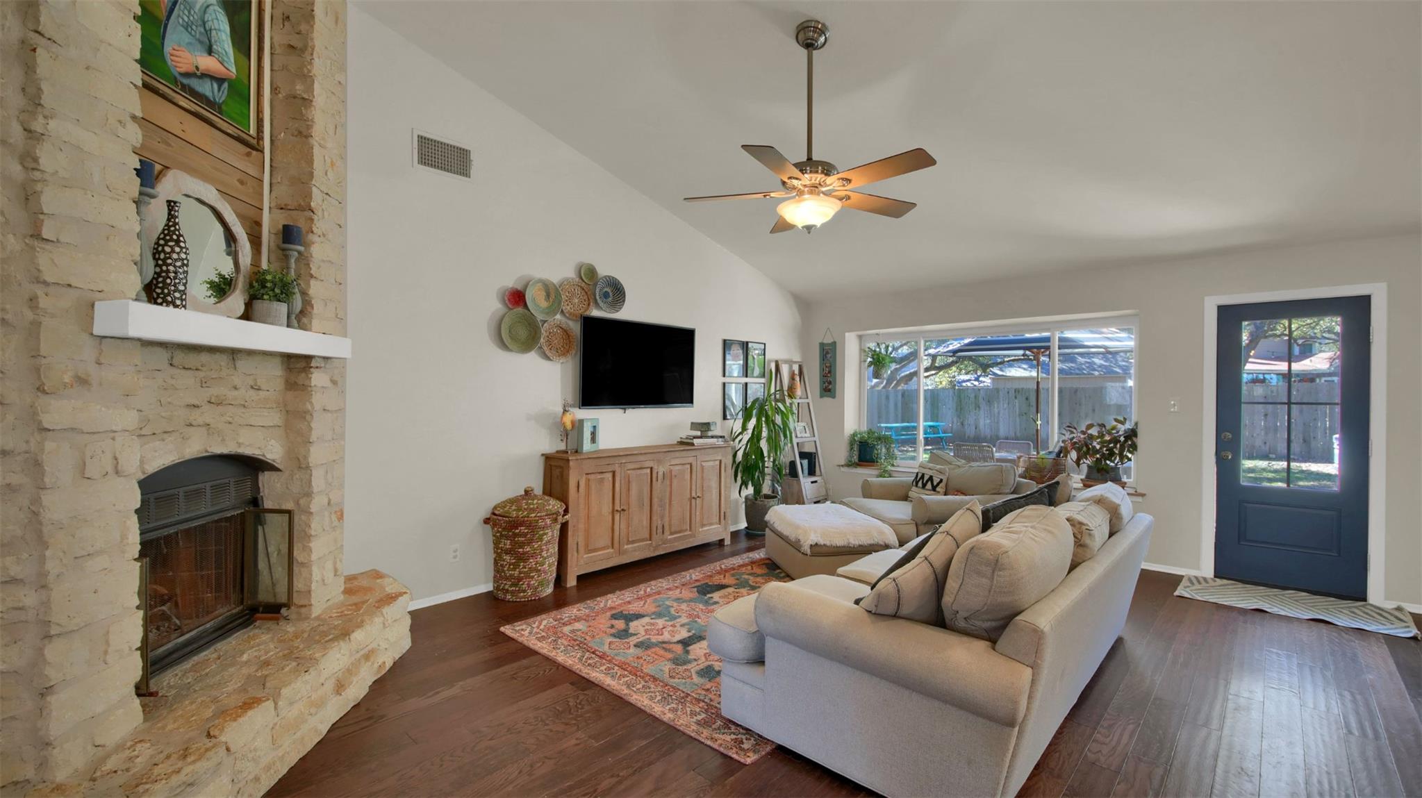 6501 Colina Ln Property Photo 7