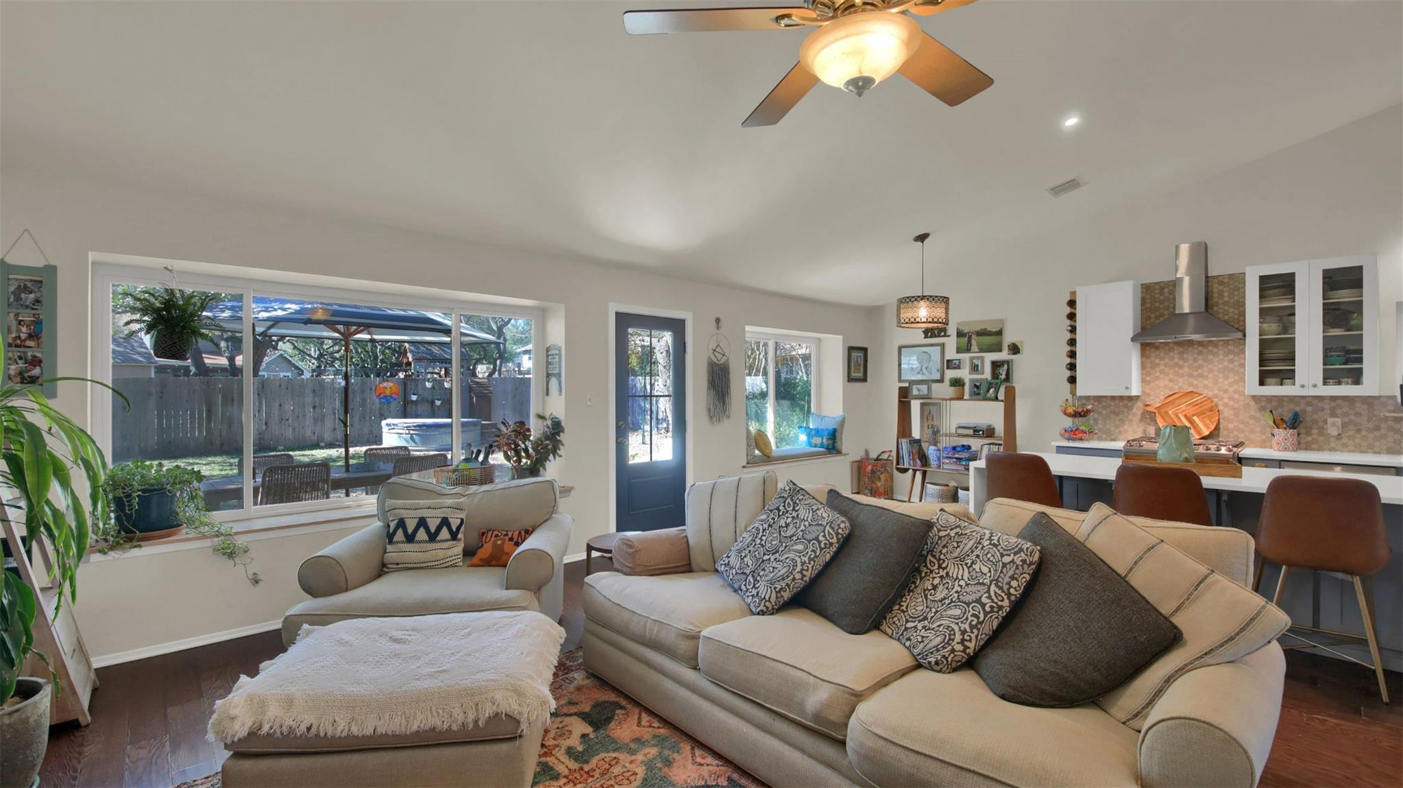 6501 Colina Ln Property Photo 8