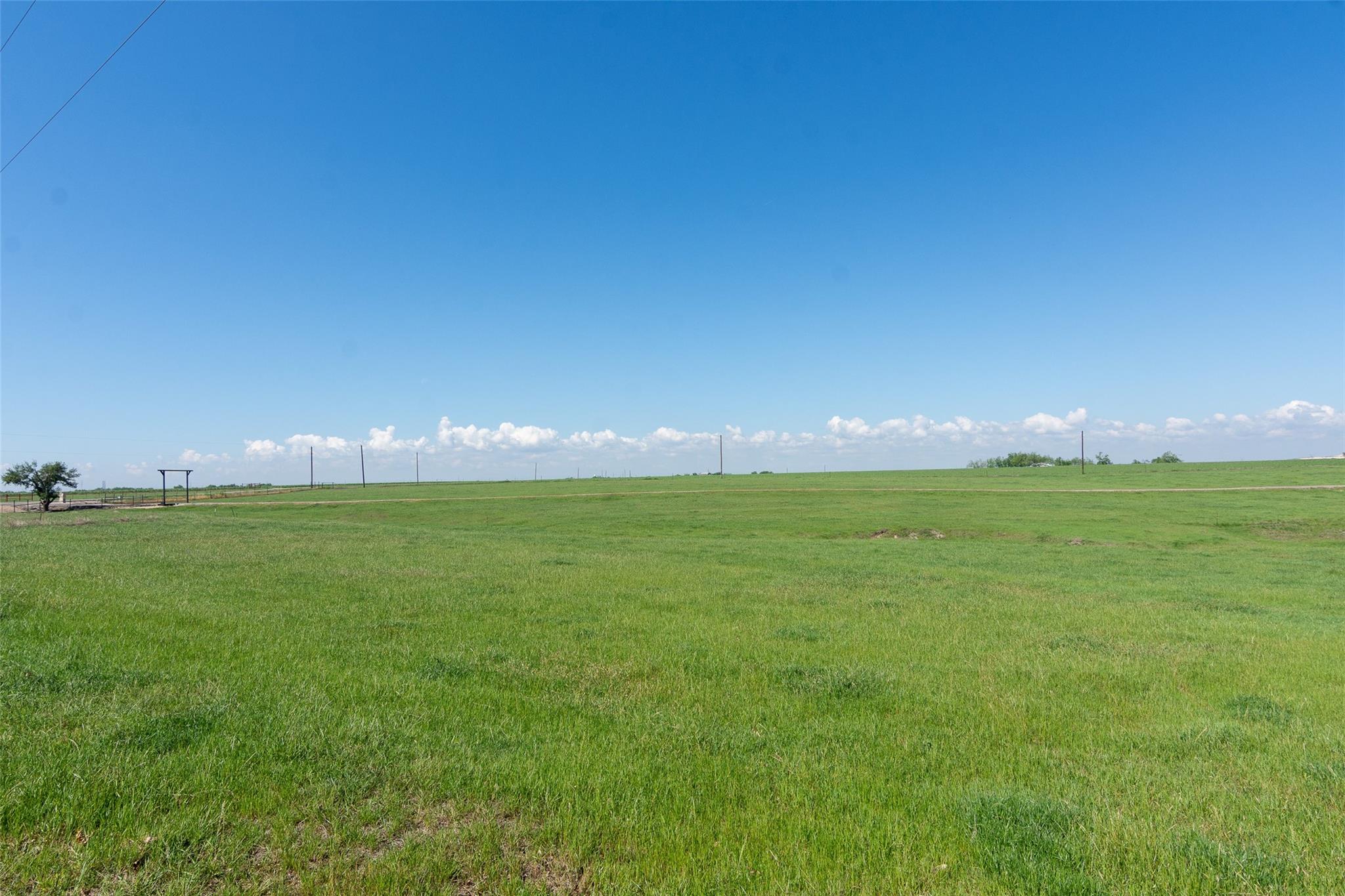 200 Property Photo 3