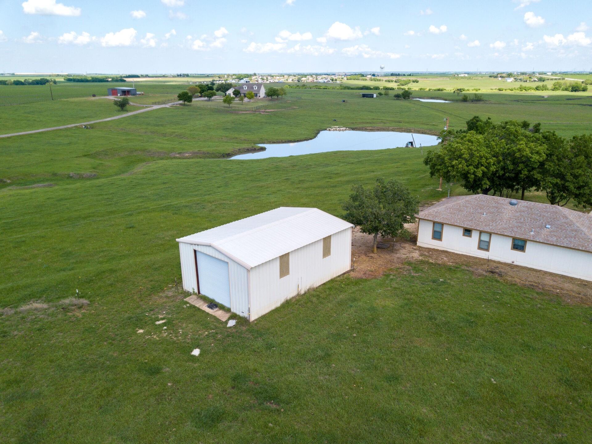 200 Property Photo 5