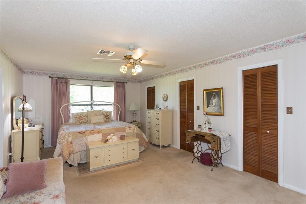 200 Property Photo 11