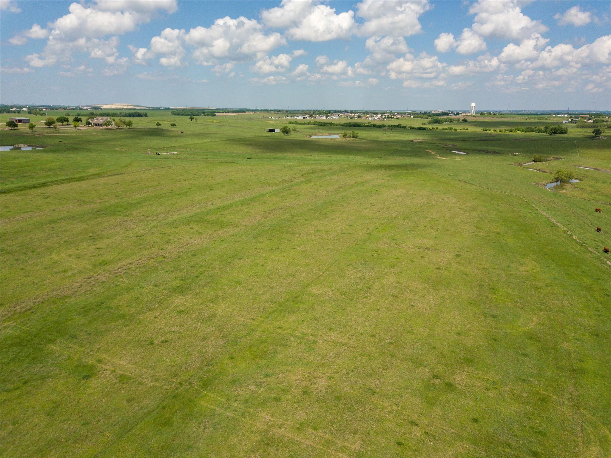 200 Property Photo 13