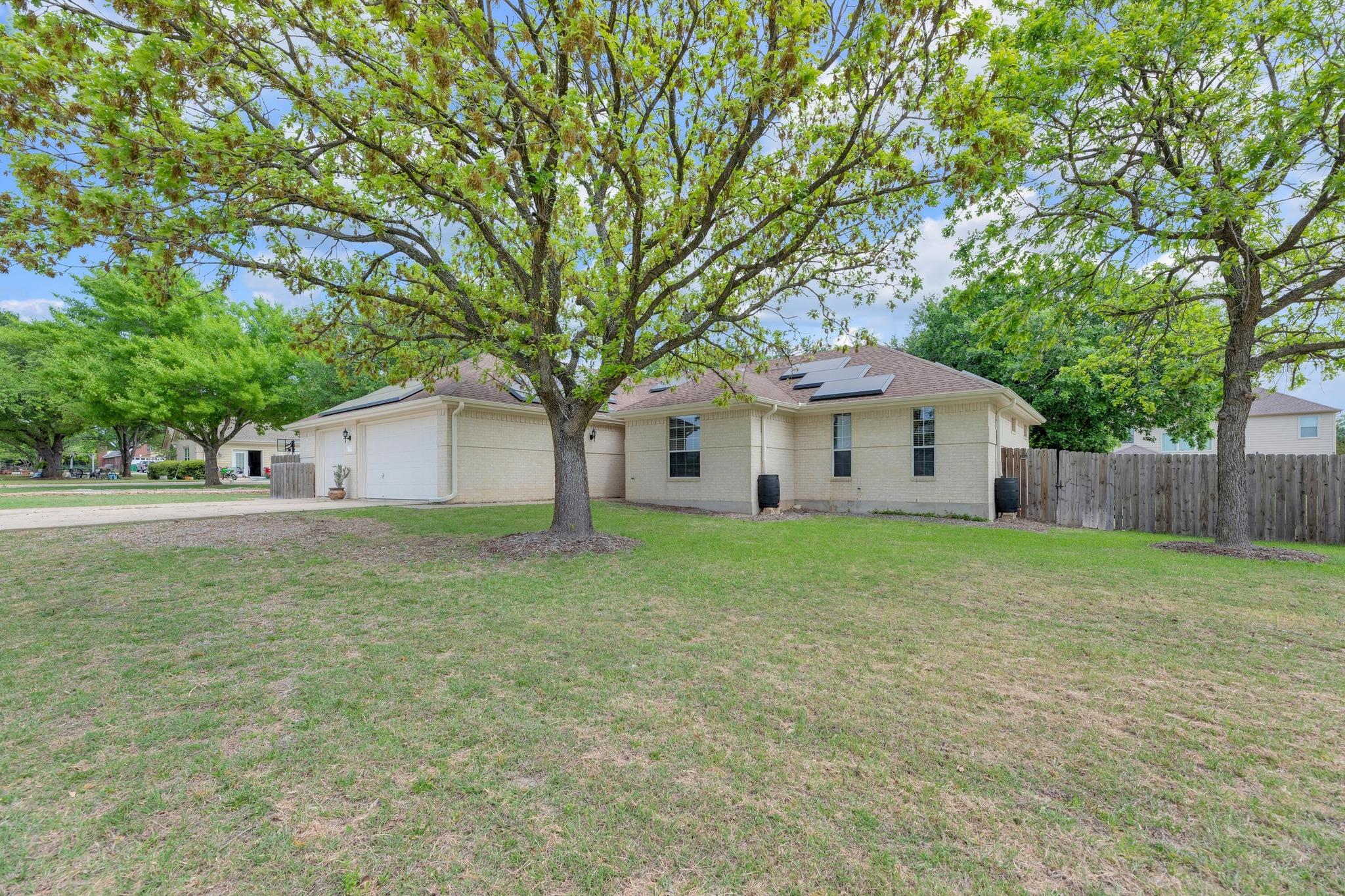21101 Apache Plum Ln Property Photo