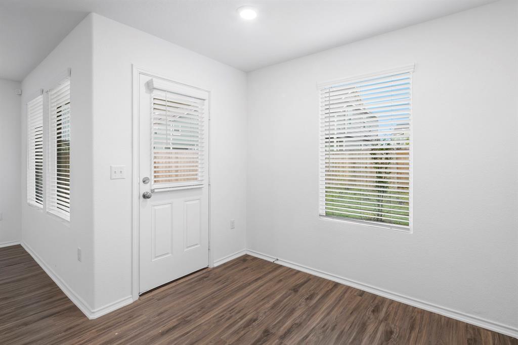 7136 Spotted Leaf Way Property Photo 6
